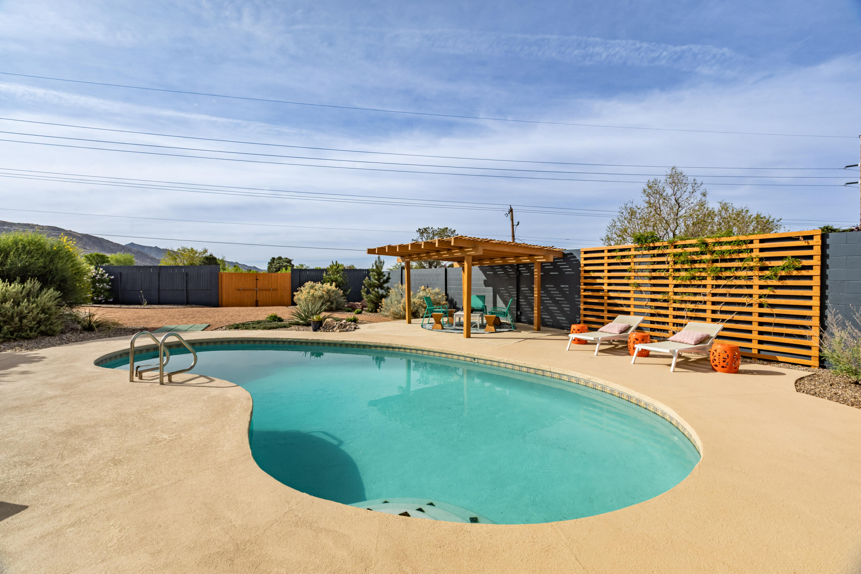 4001 Cibola Village Drive NE