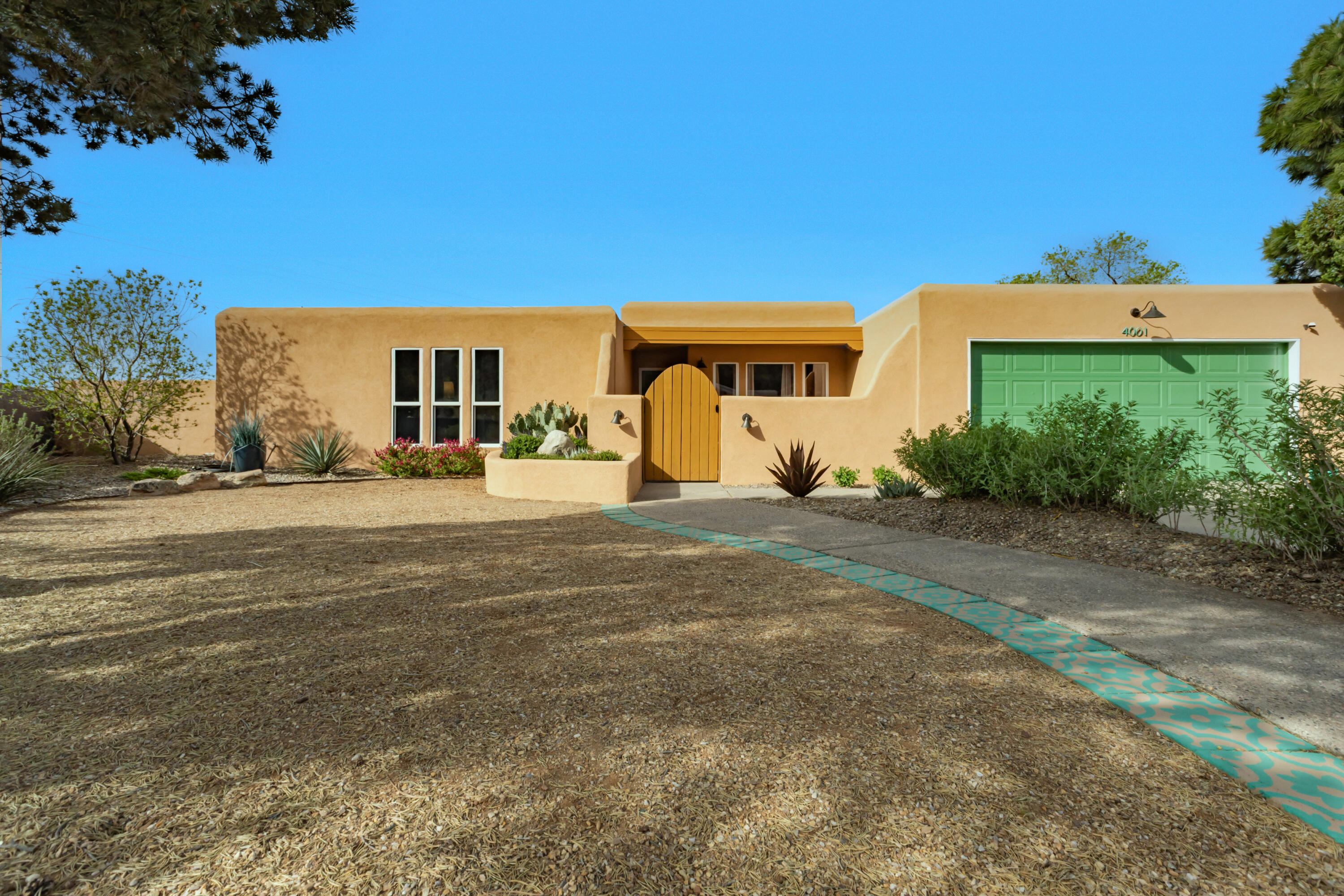 4001 Cibola Village Drive NE