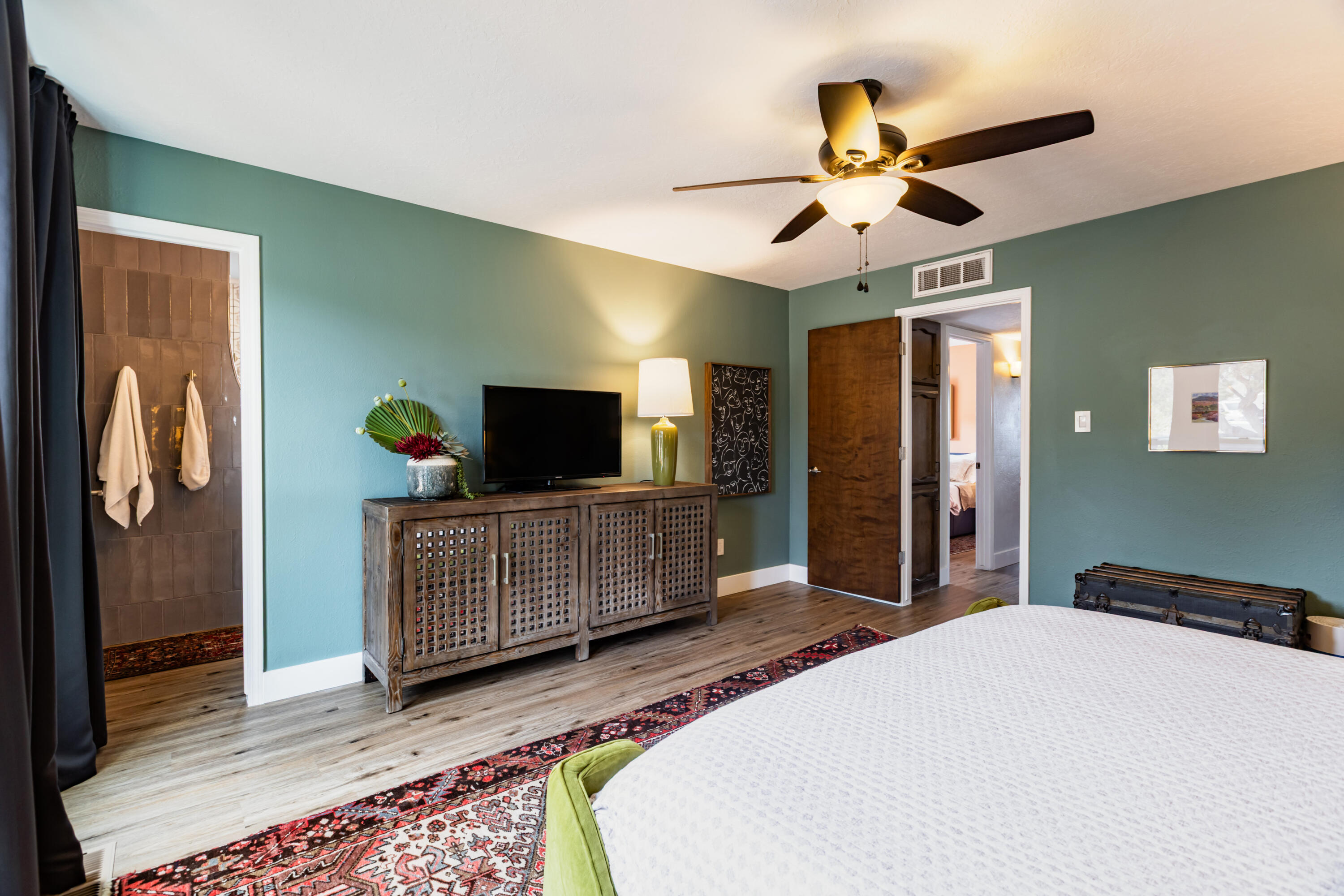 4001 Cibola Village Drive NE