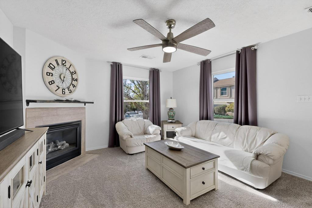 8632 Alta Loma Lane NE