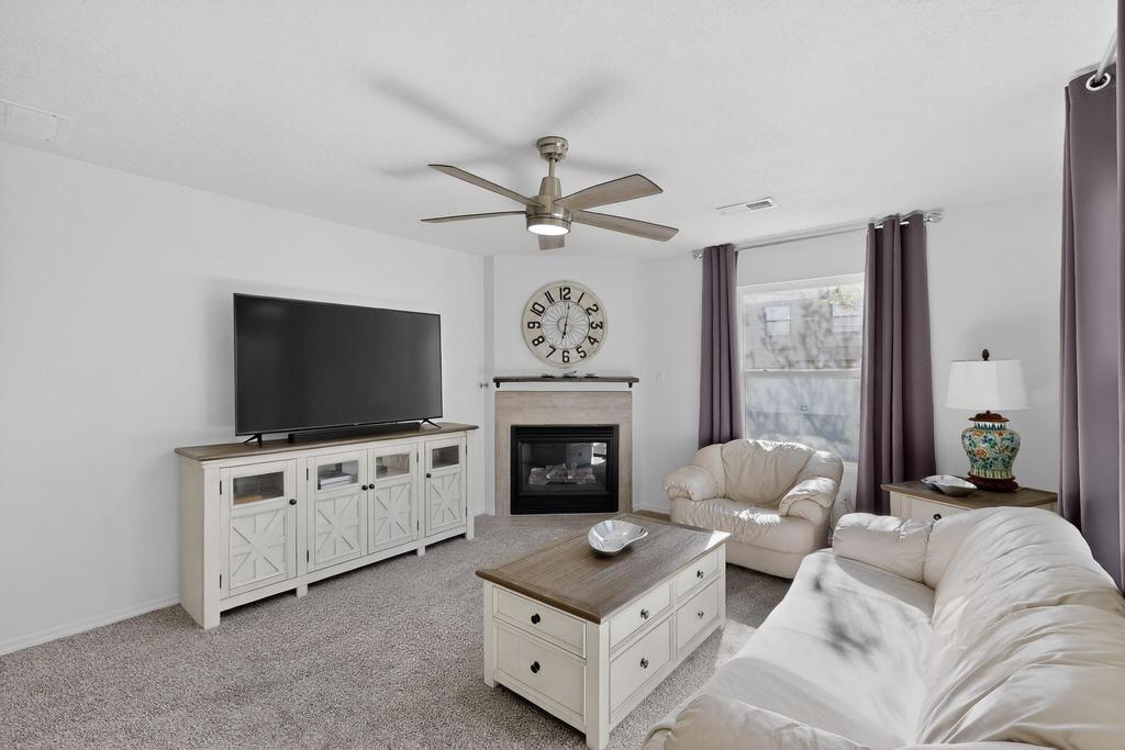 8632 Alta Loma Lane NE