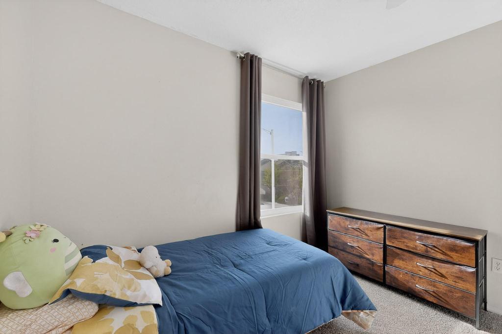 8632 Alta Loma Lane NE