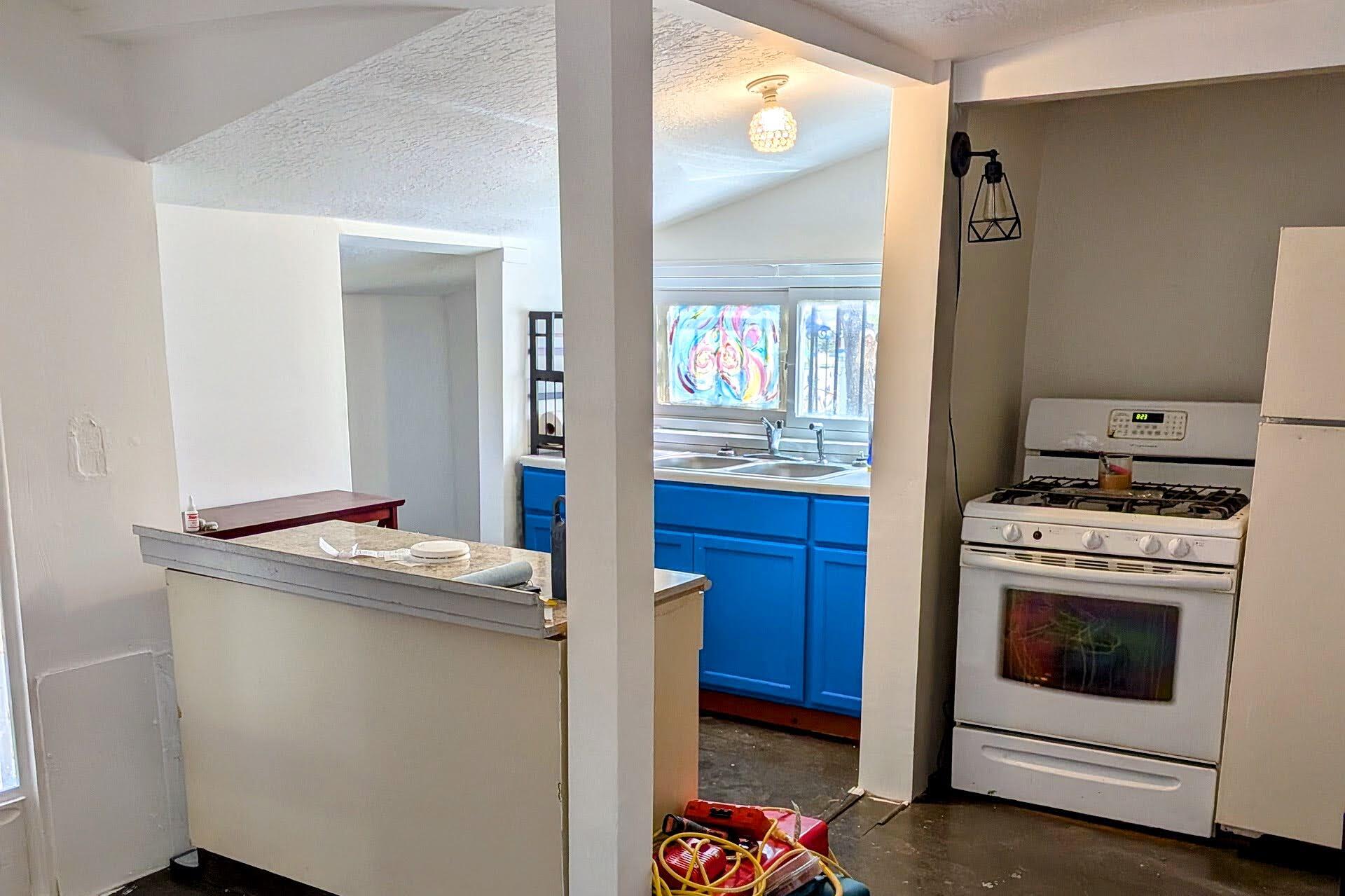 105 S Roosevelt Avenue