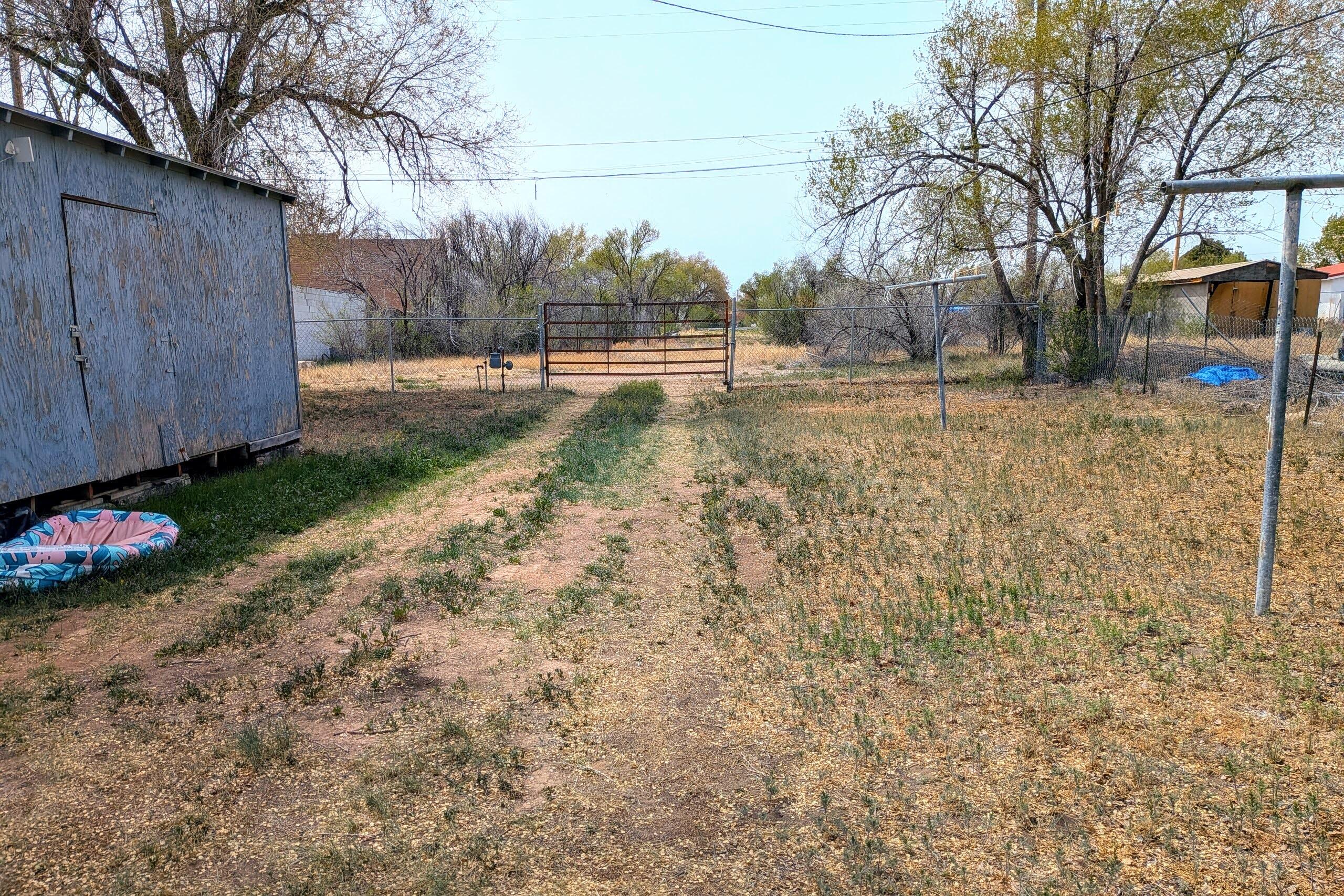 105 S Roosevelt Avenue