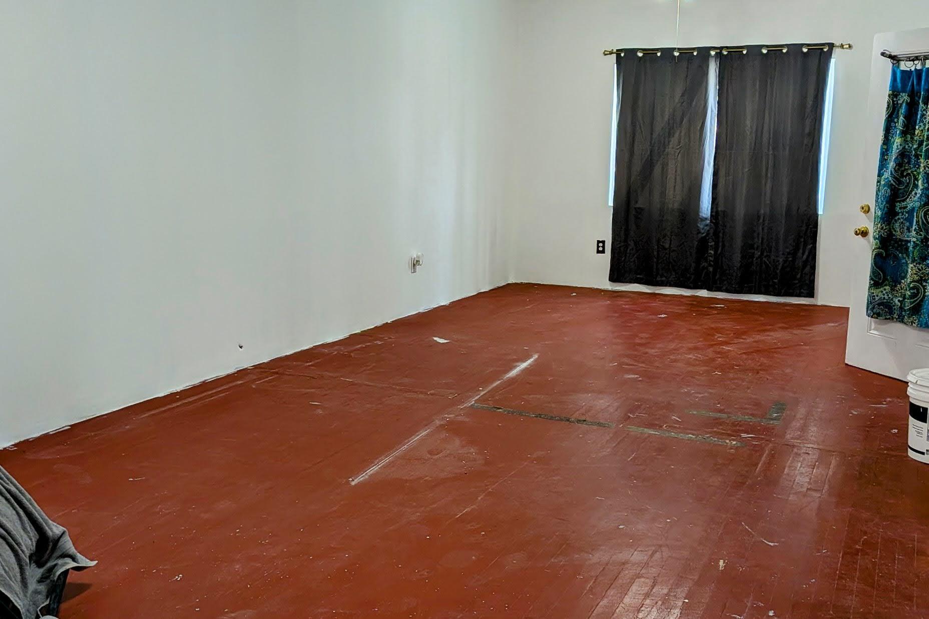 105 S Roosevelt Avenue