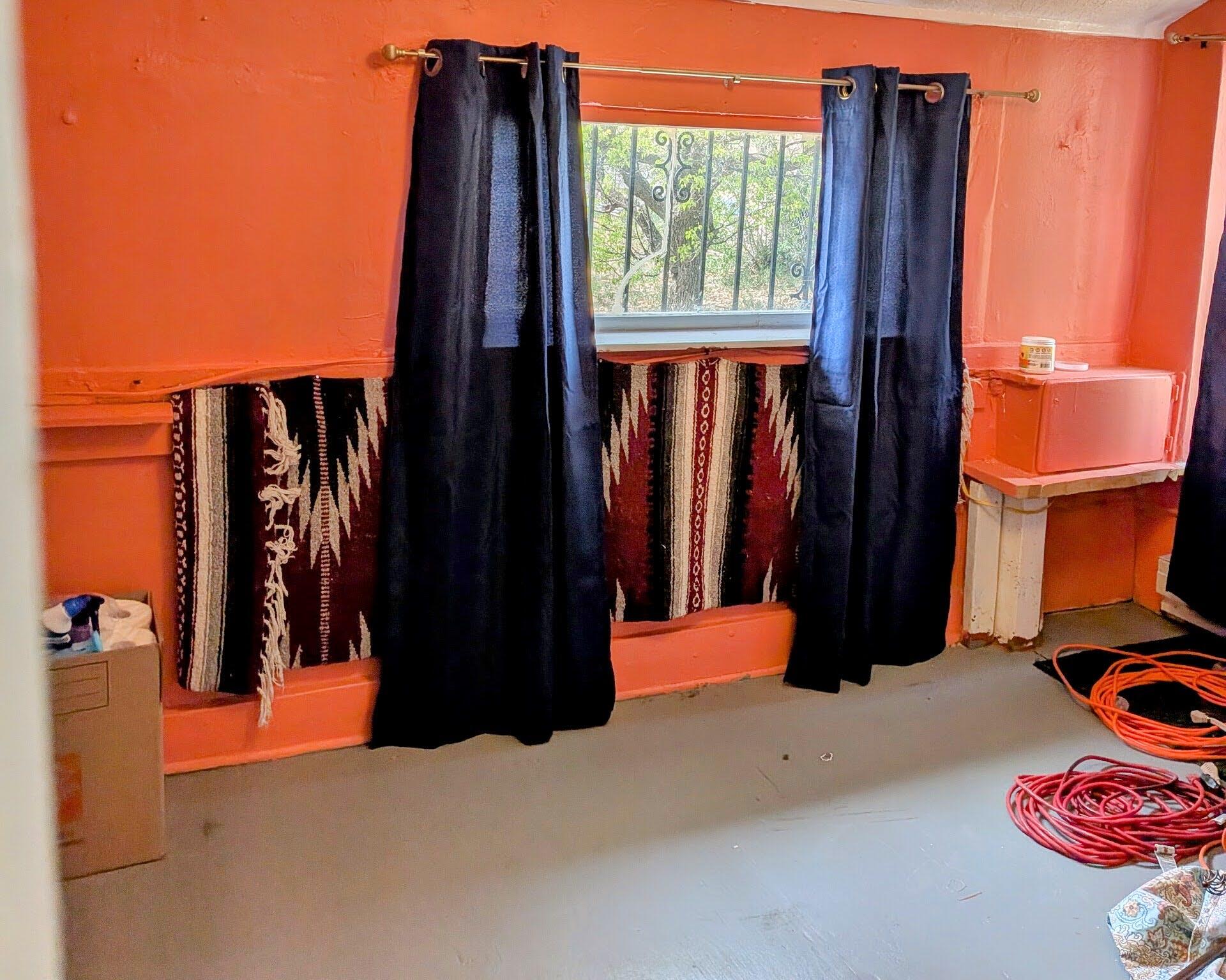 105 S Roosevelt Avenue