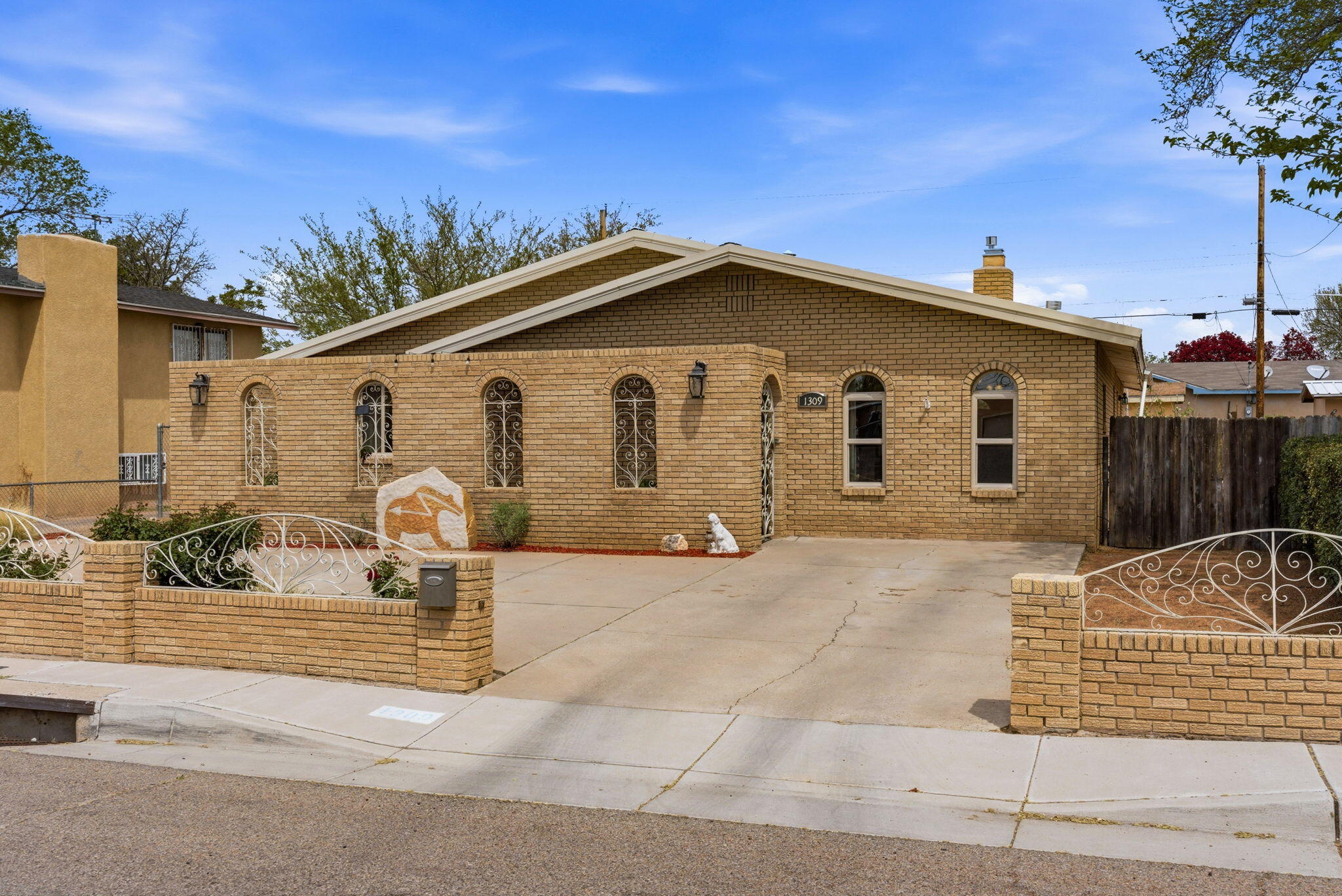 1309 San Lorenzo Avenue NW