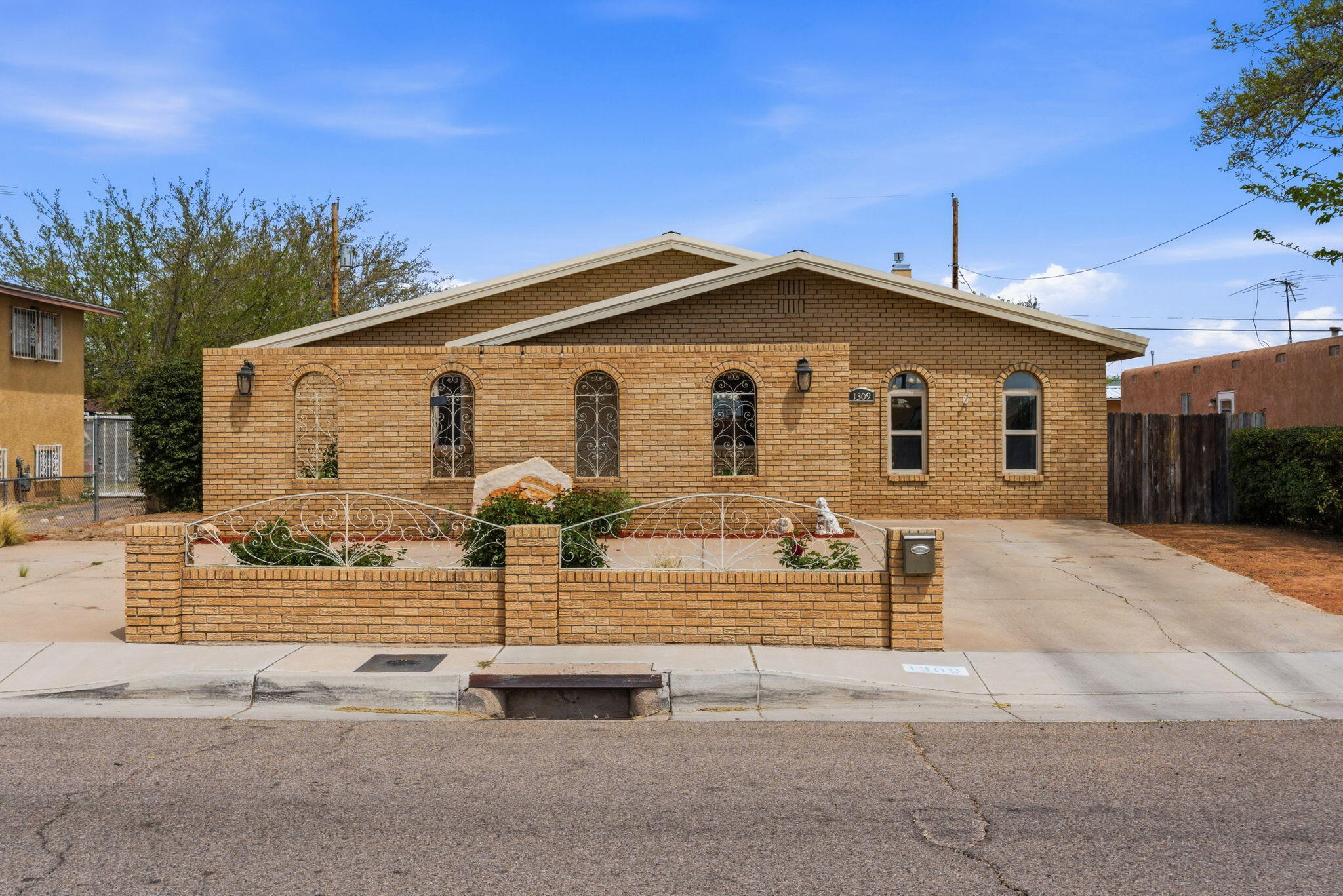 1309 San Lorenzo Avenue NW