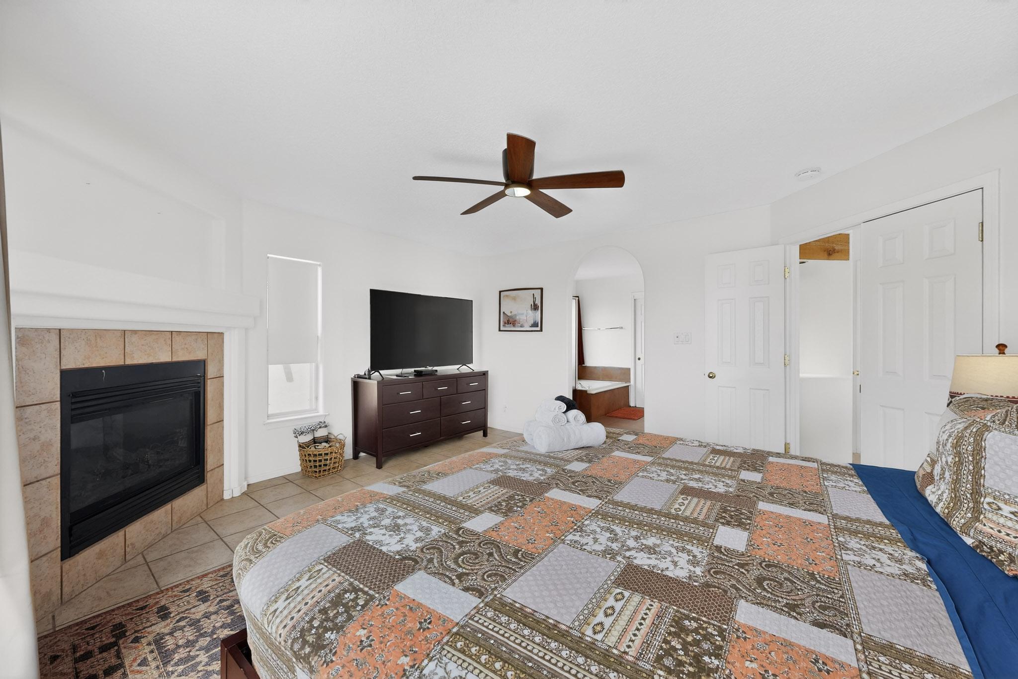 4112 Rancho Gusto NW