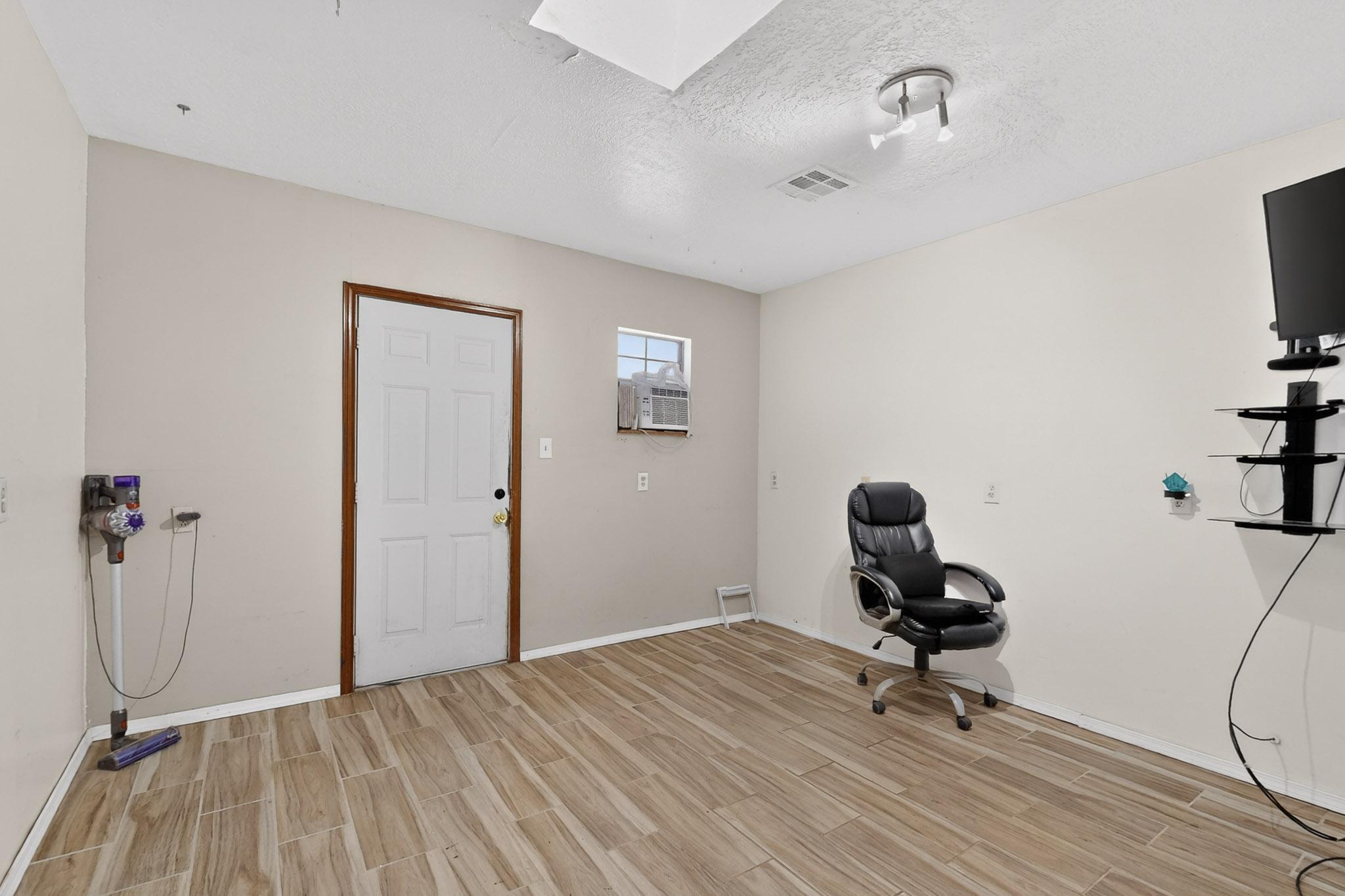 4659 Gordon Road