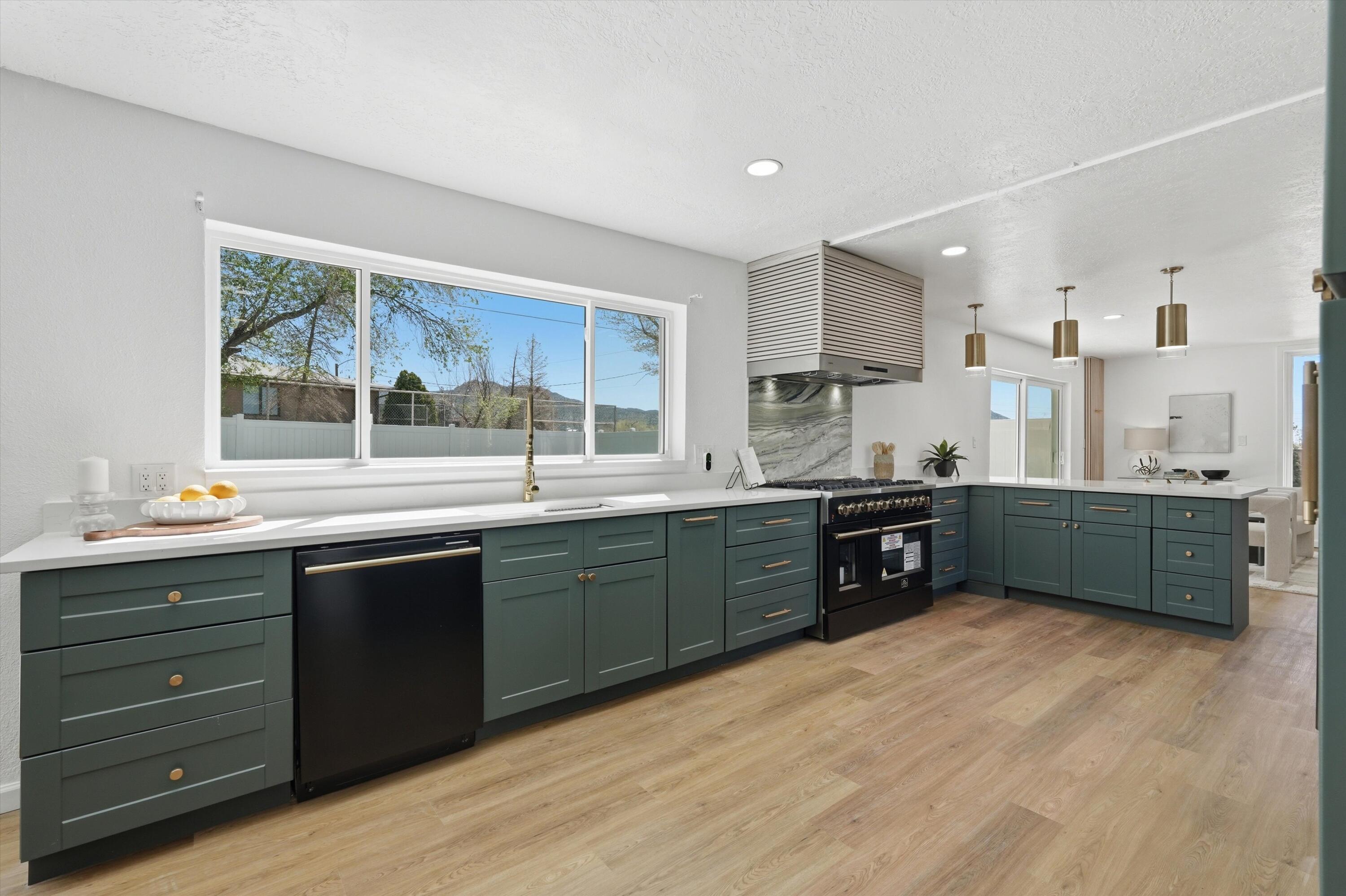 200 Sharon Drive NE