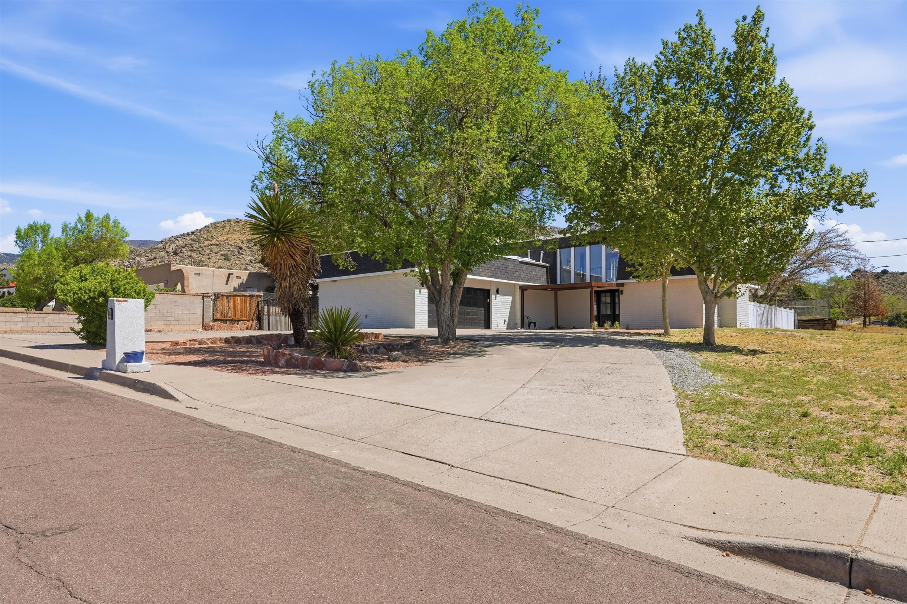 200 Sharon Drive NE