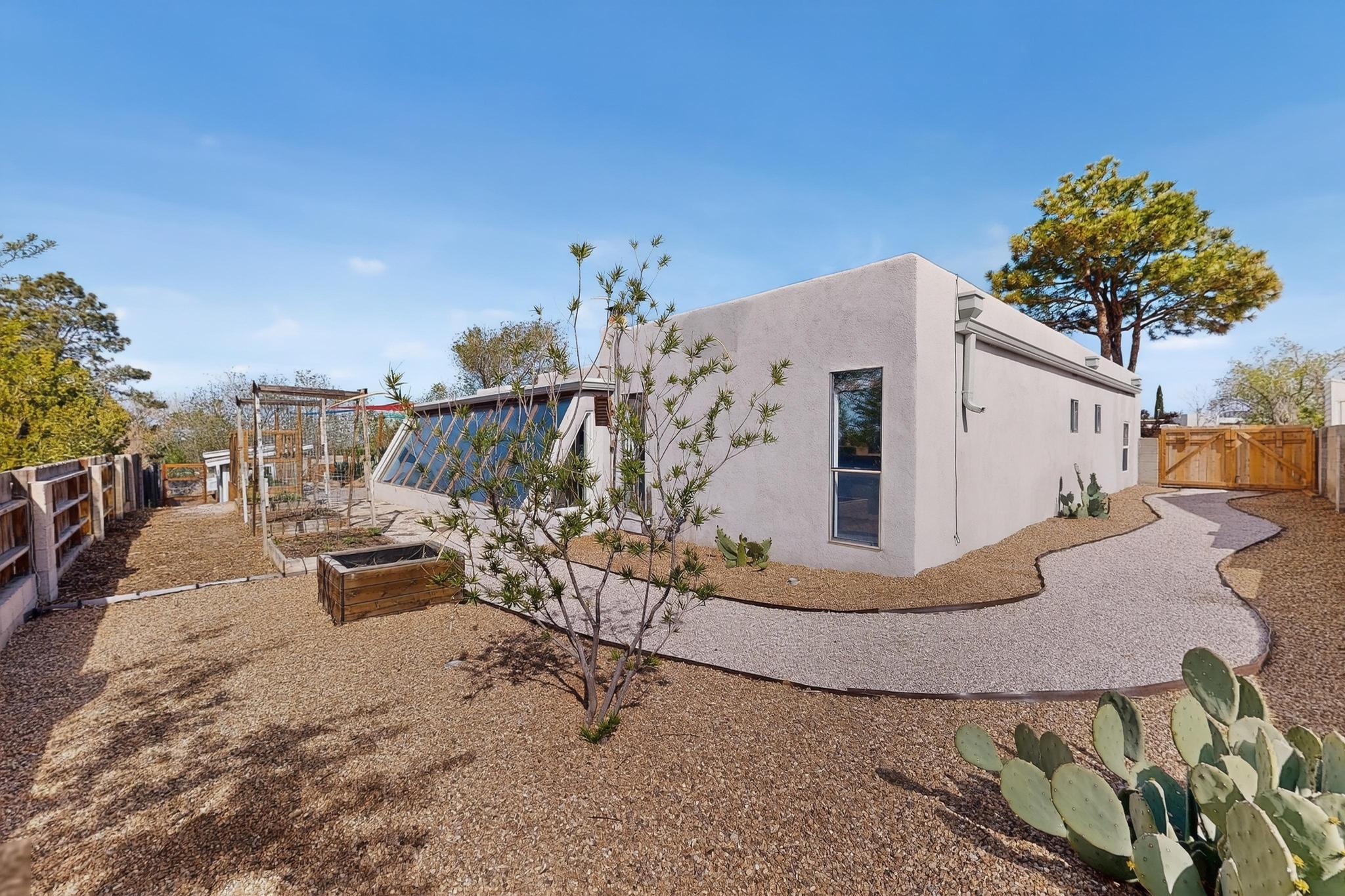 14208 Turner Court NE