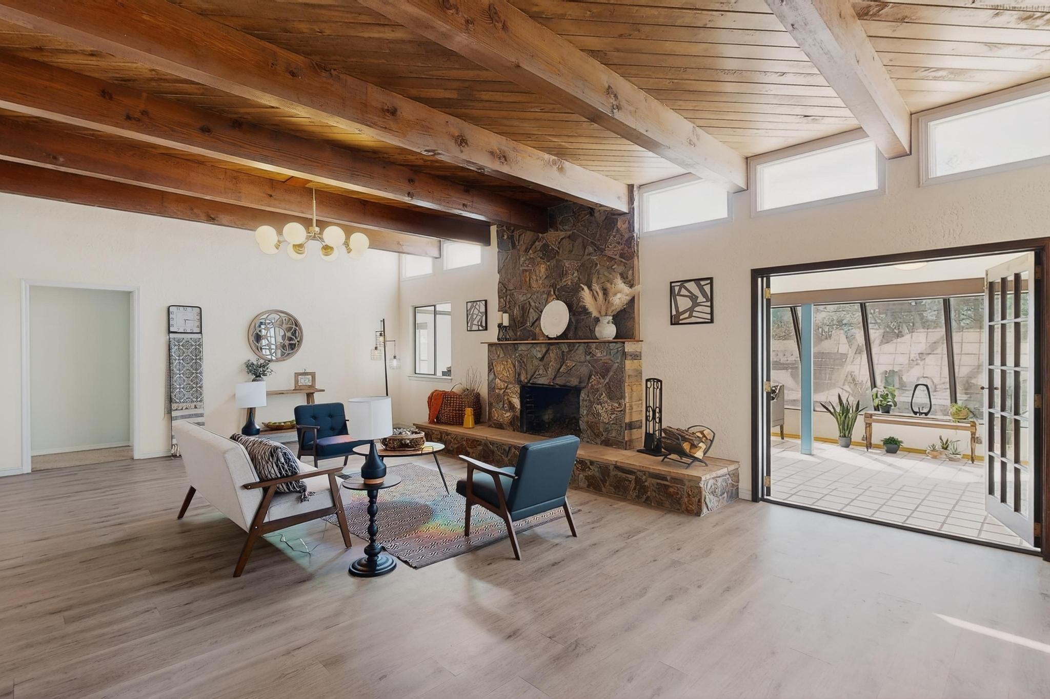 14208 Turner Court NE