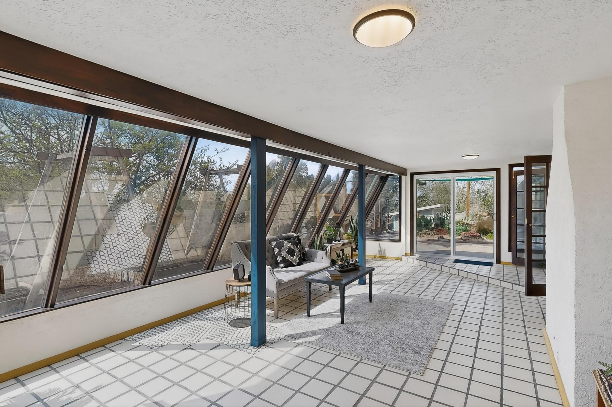 14208 Turner Court NE