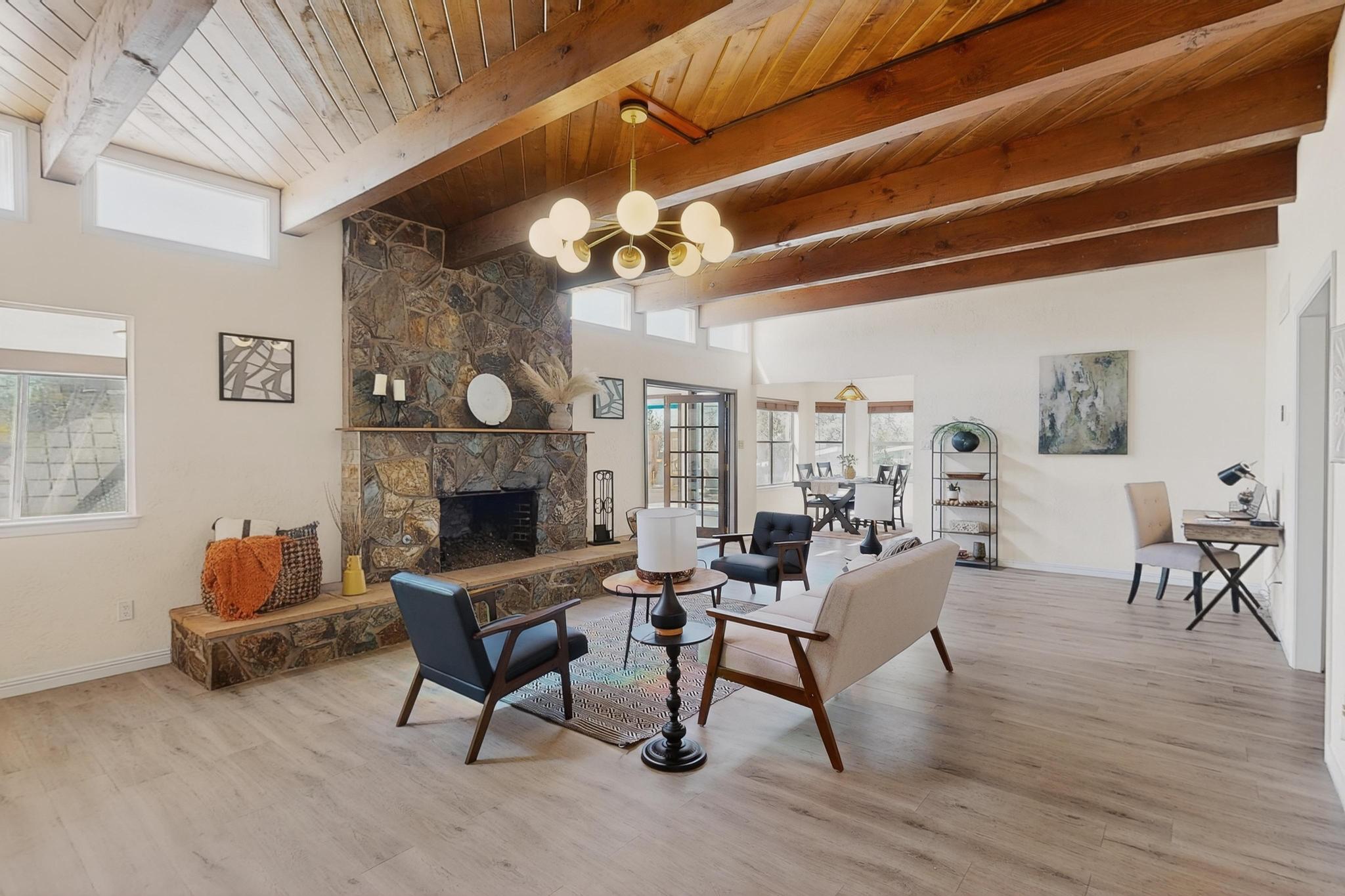 14208 Turner Court NE