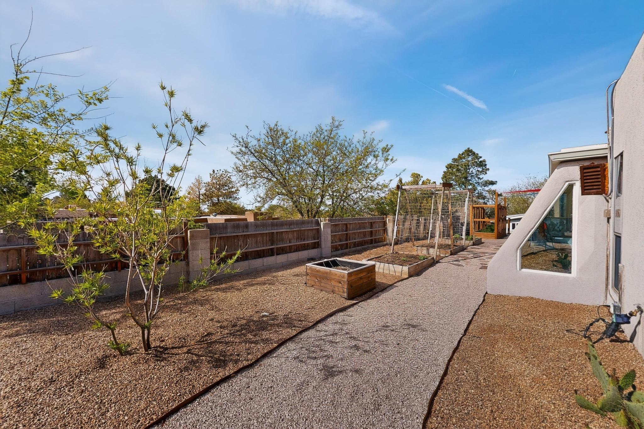 14208 Turner Court NE