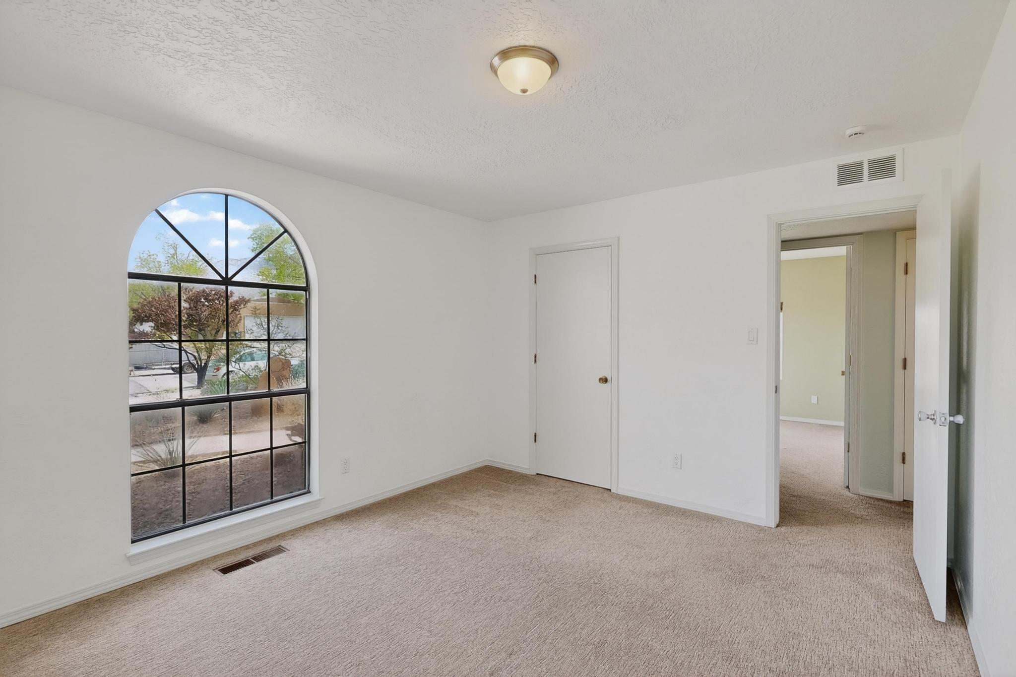 14208 Turner Court NE