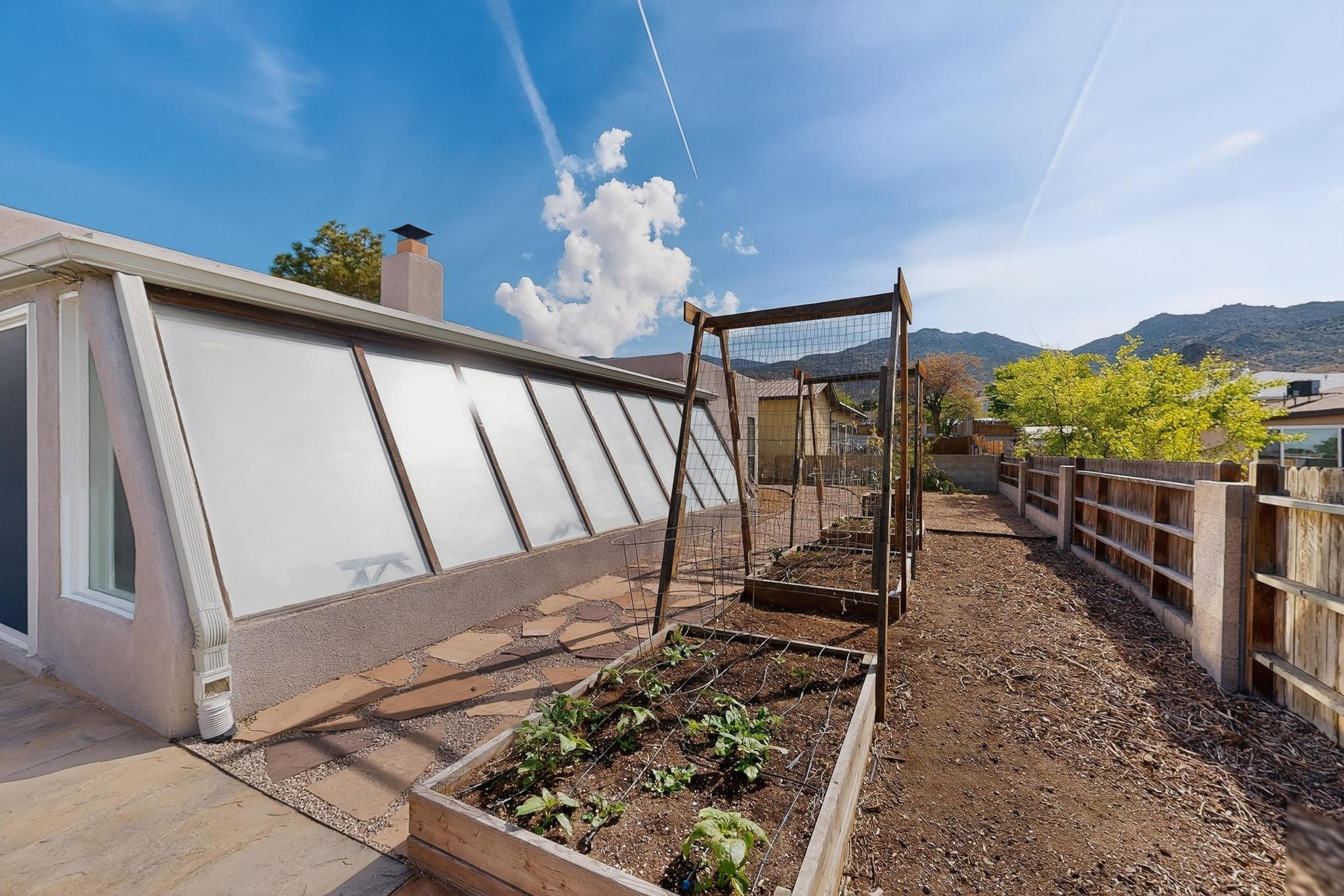 14208 Turner Court NE