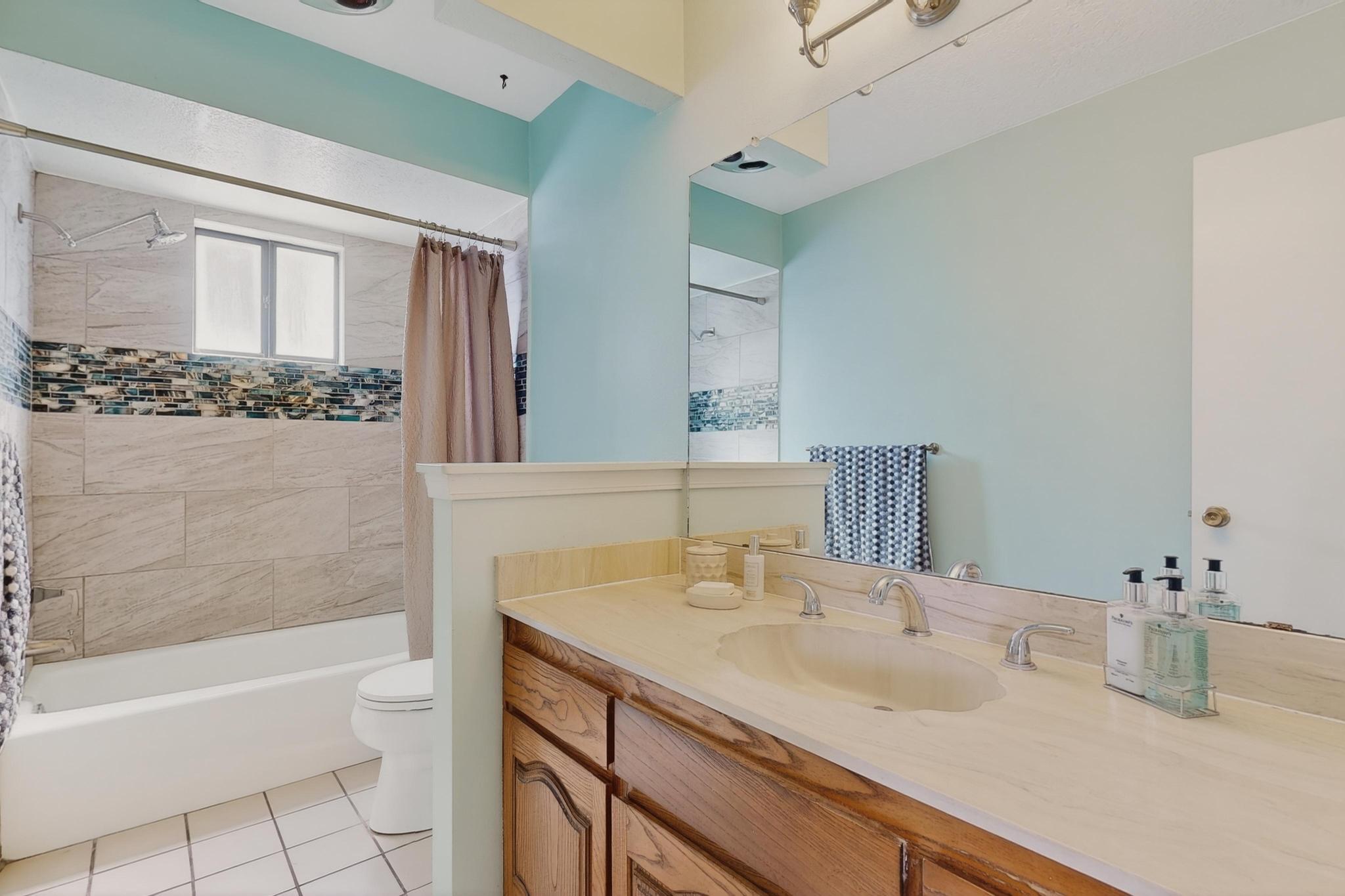 14208 Turner Court NE