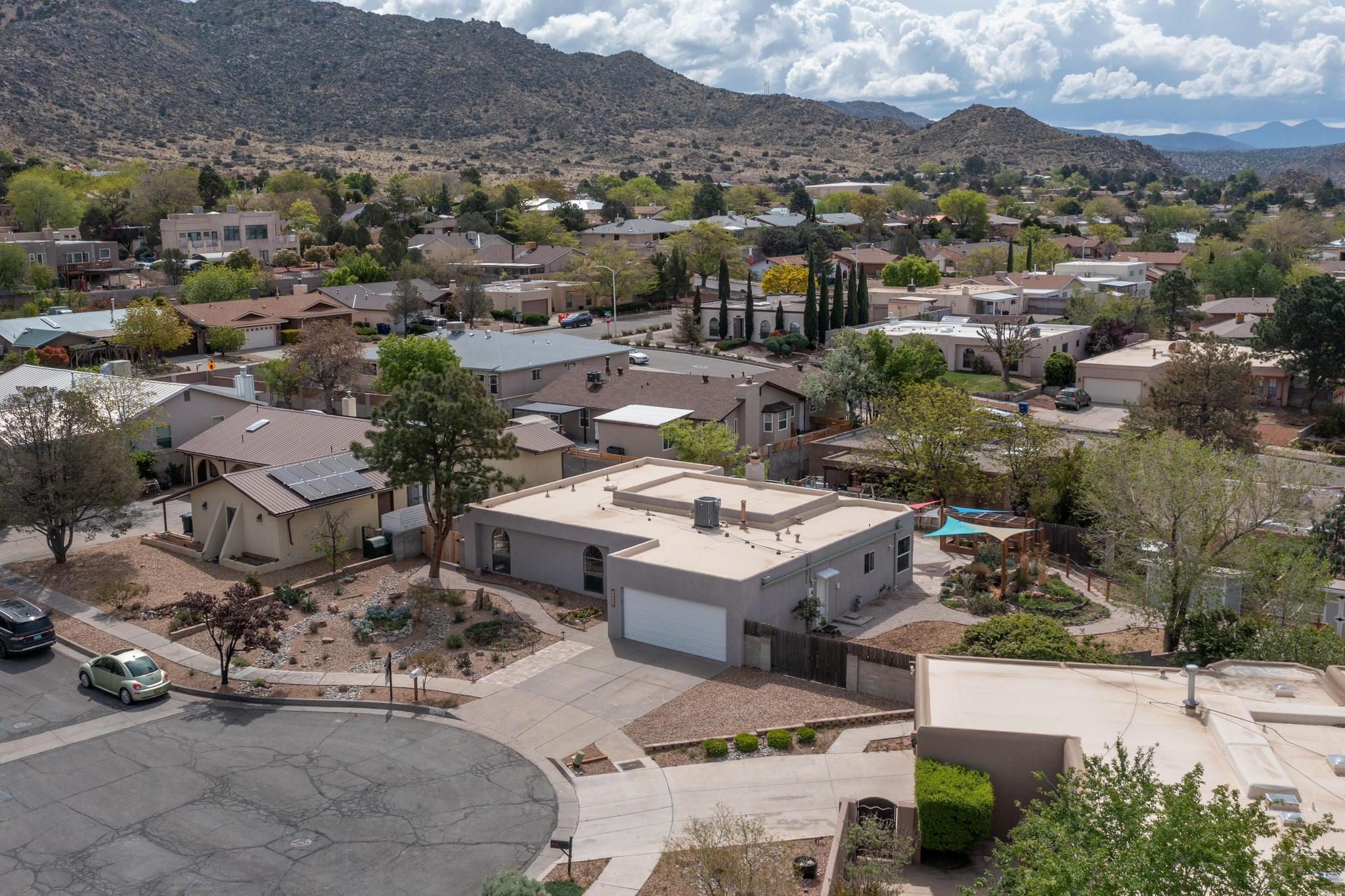 14208 Turner Court NE