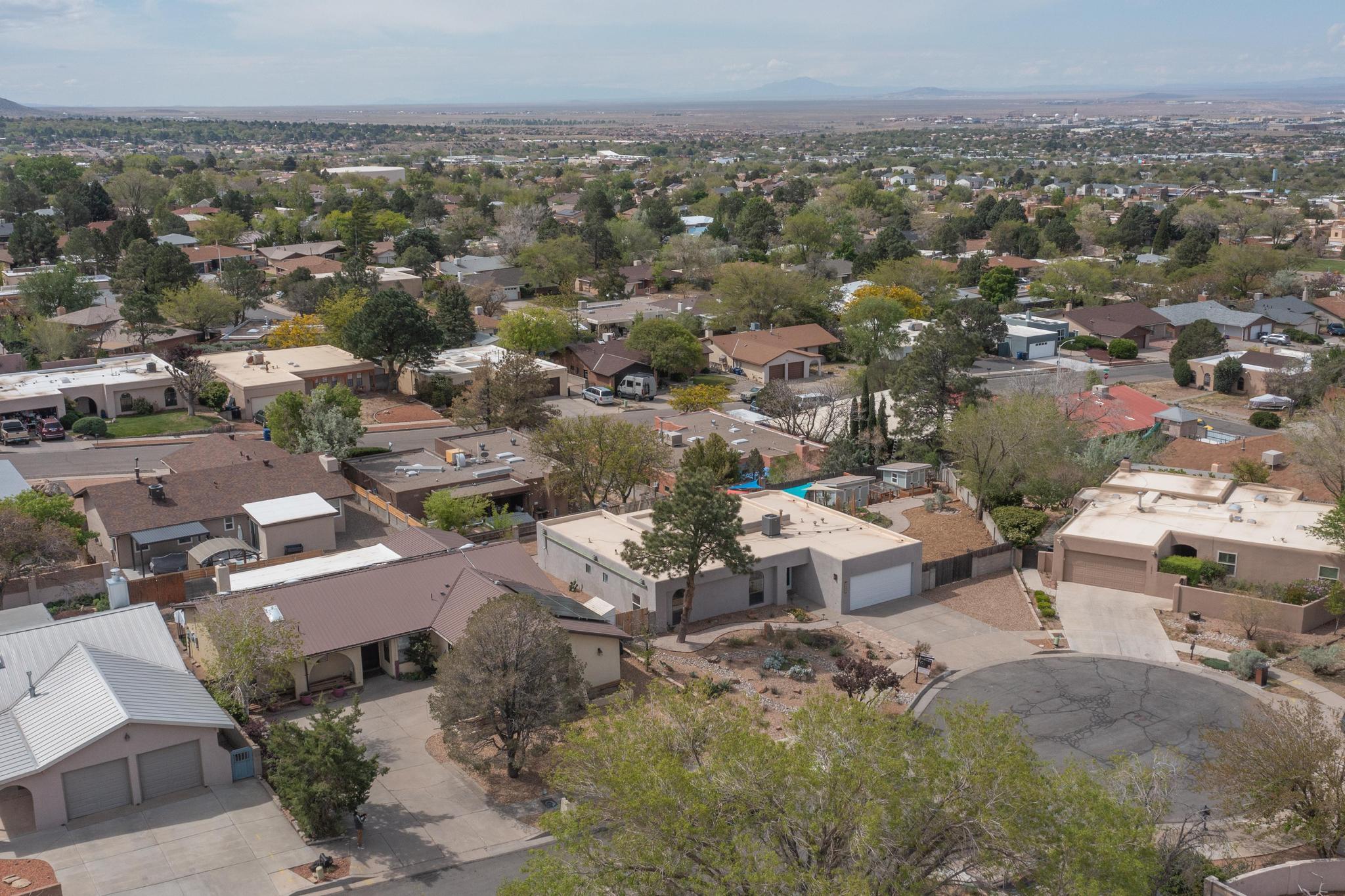 14208 Turner Court NE