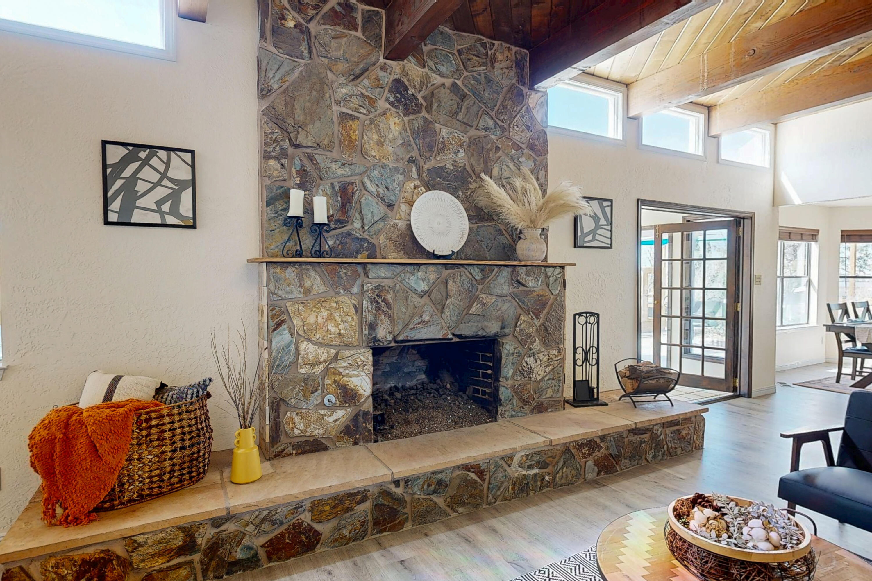 14208 Turner Court NE