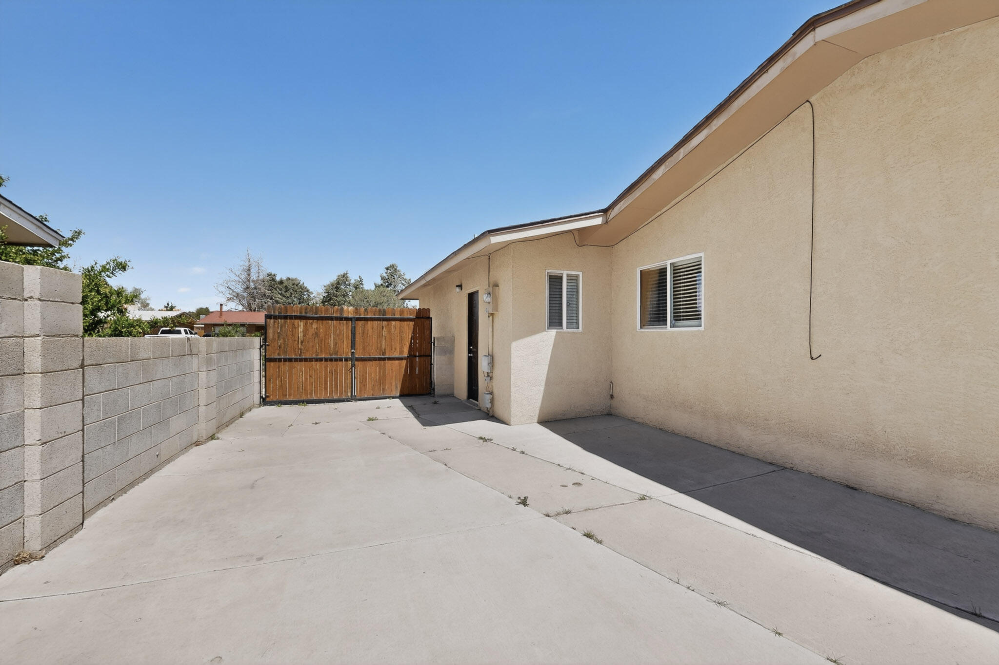 5208 Territorial Road NW