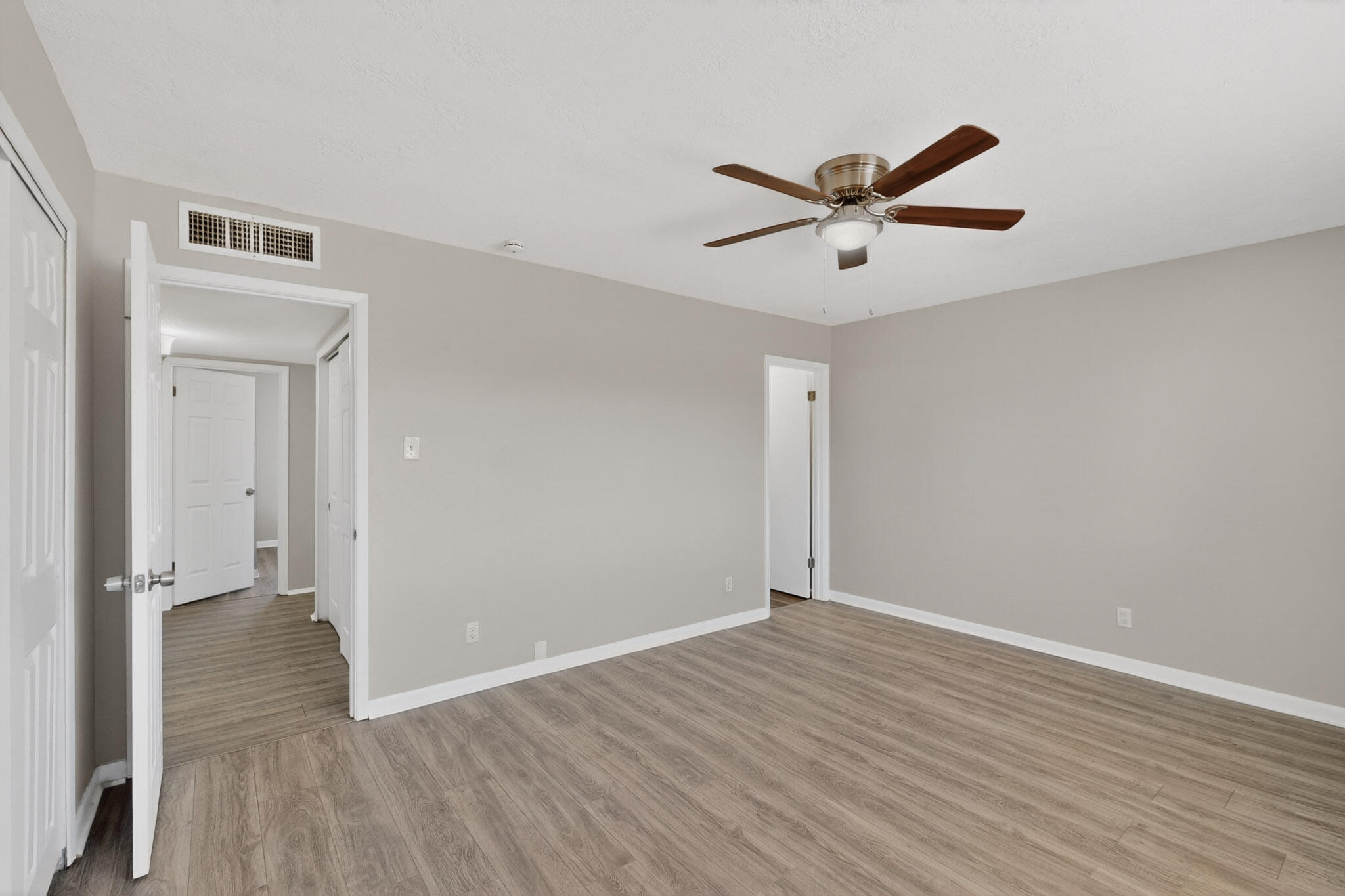 5208 Territorial Road NW