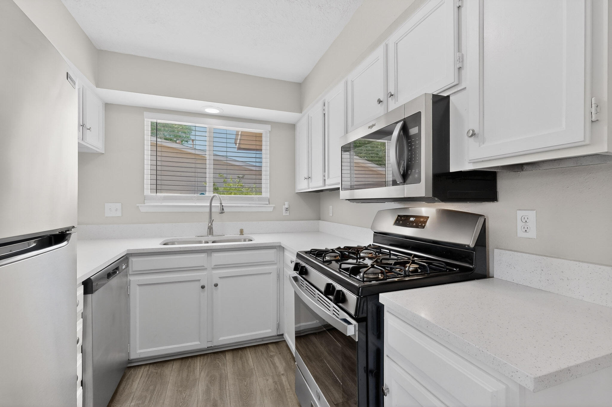 5208 Territorial Road NW