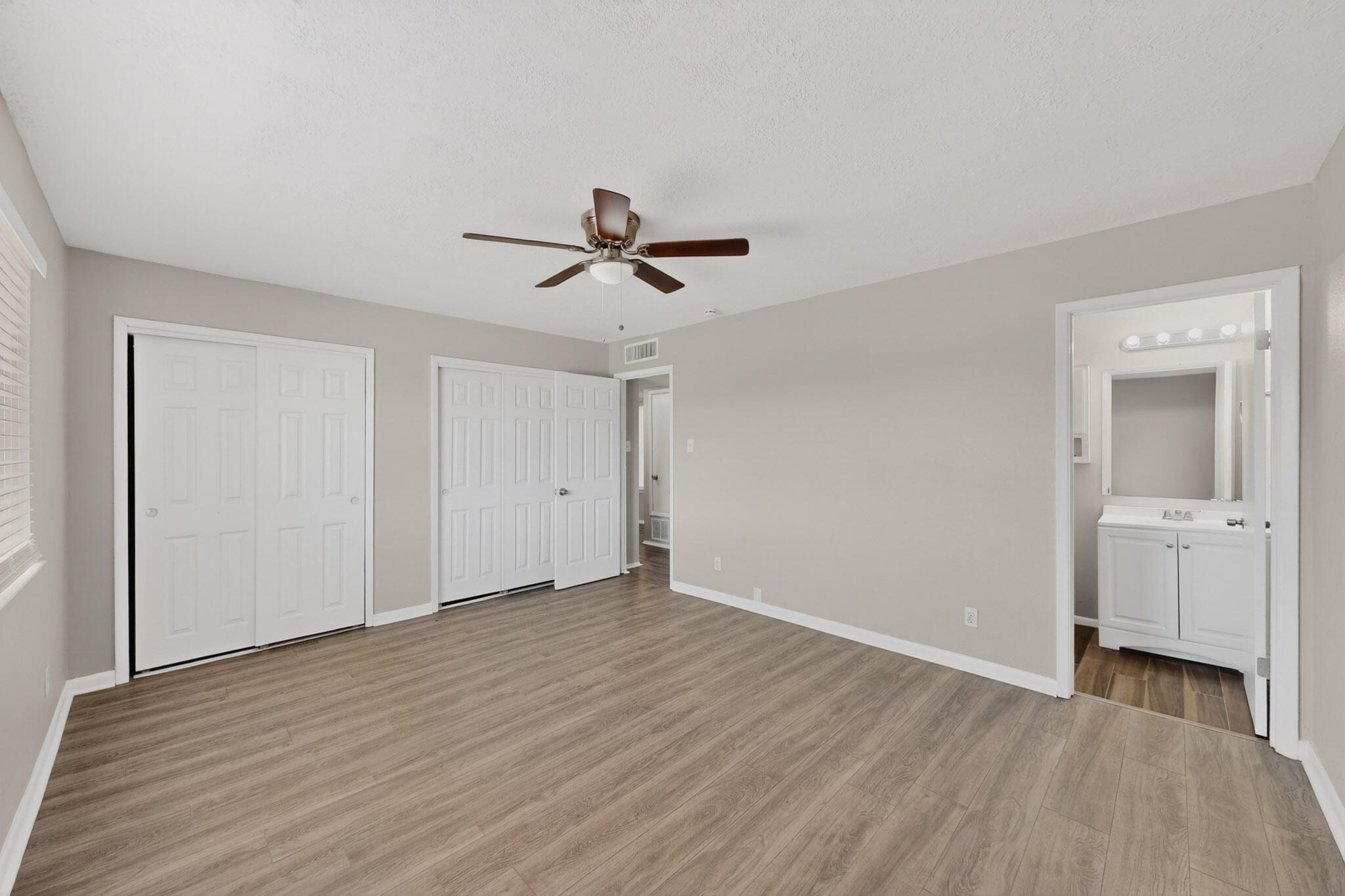 5208 Territorial Road NW