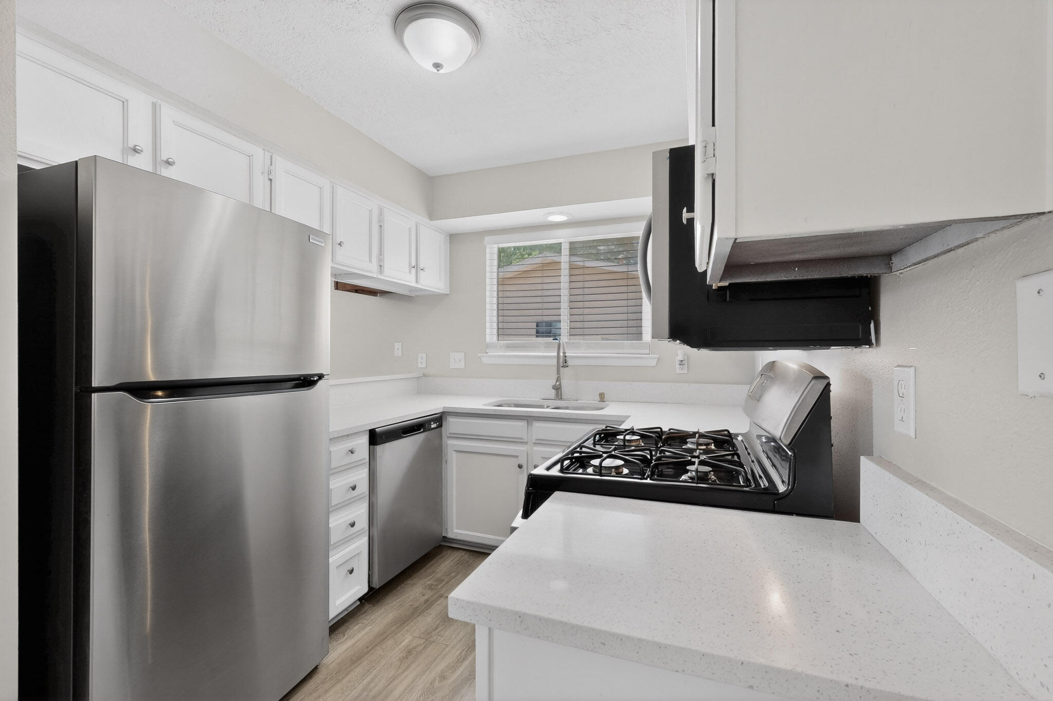 5208 Territorial Road NW