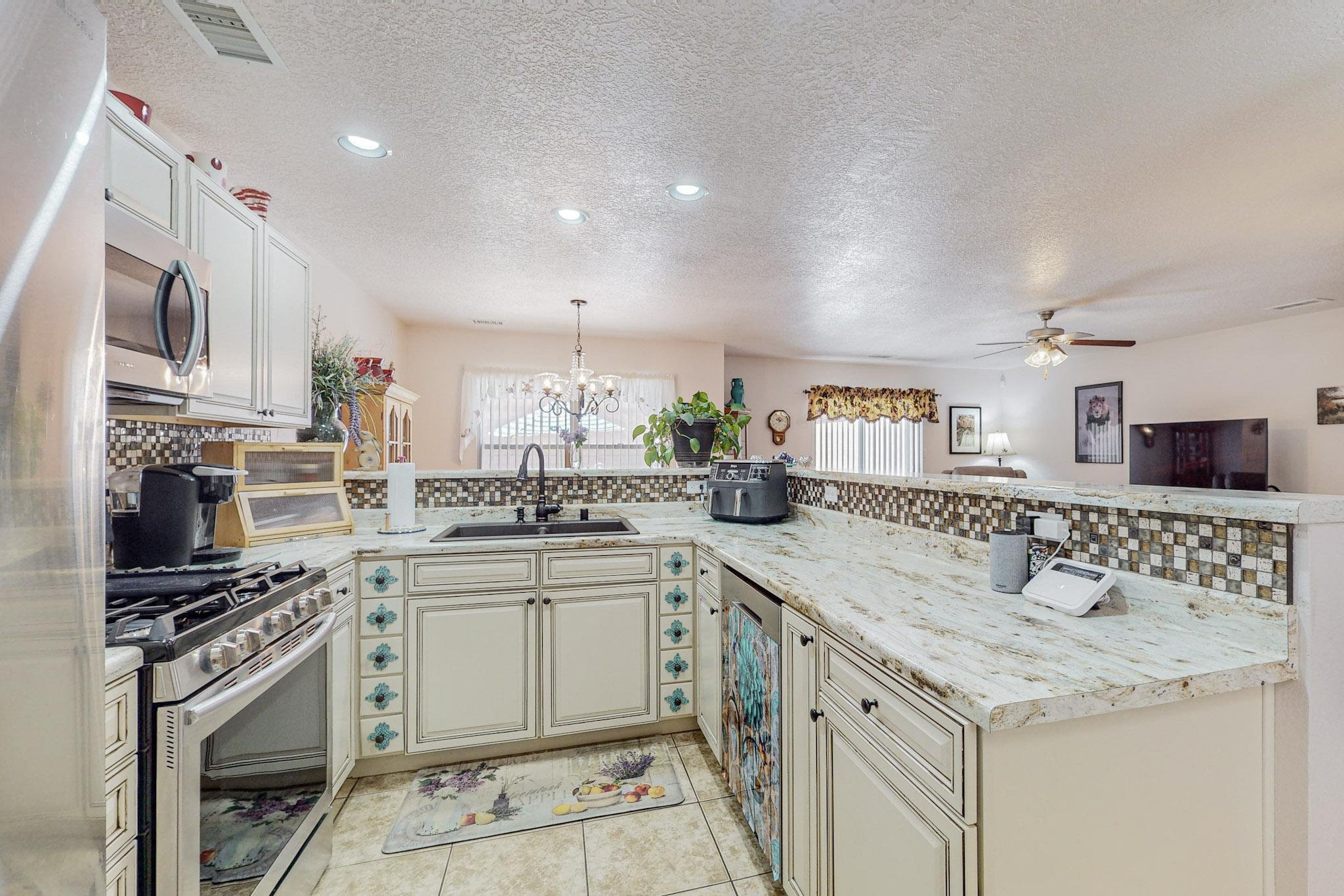 5015 Sala De Tomas Drive NW