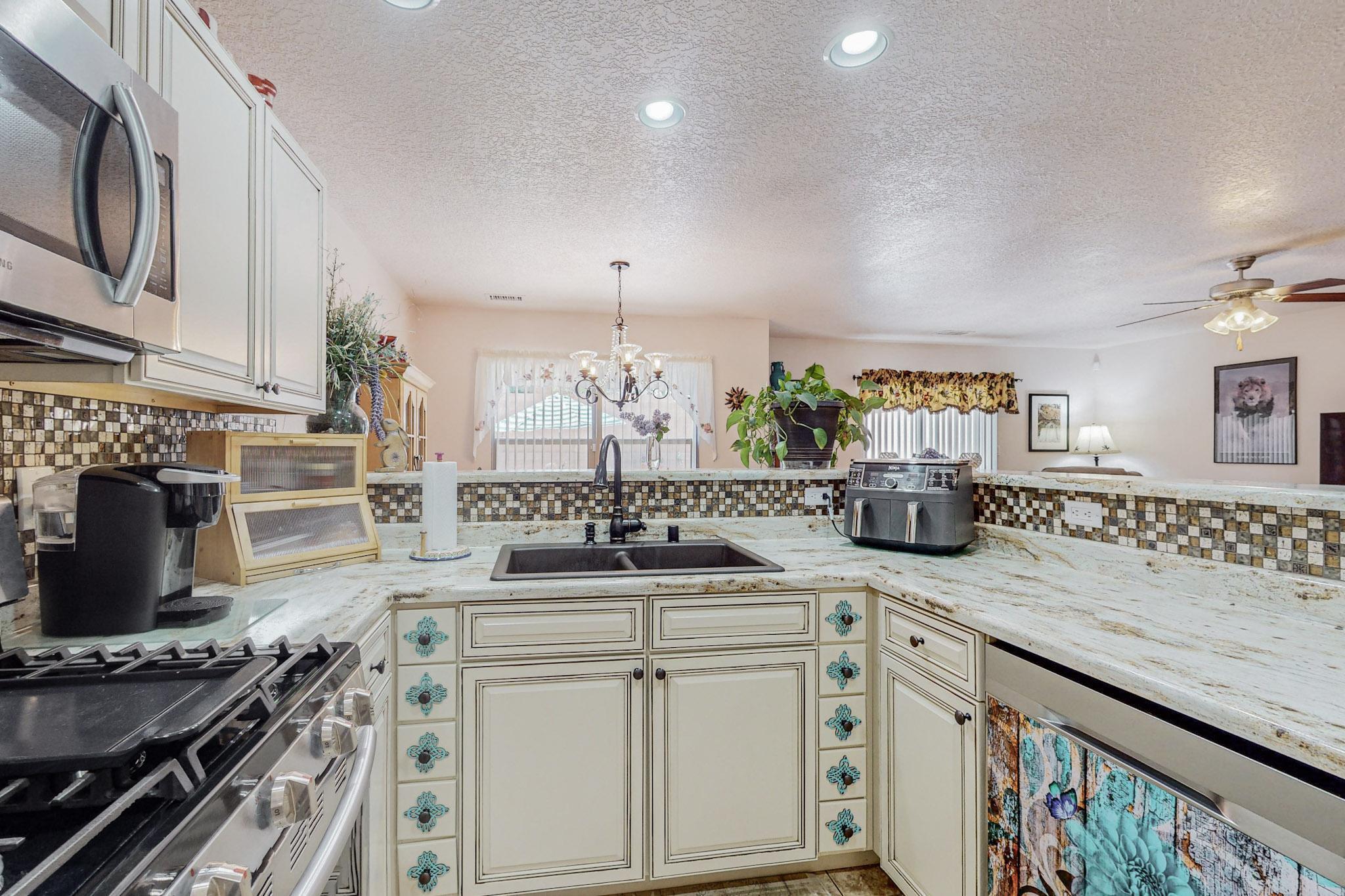 5015 Sala De Tomas Drive NW