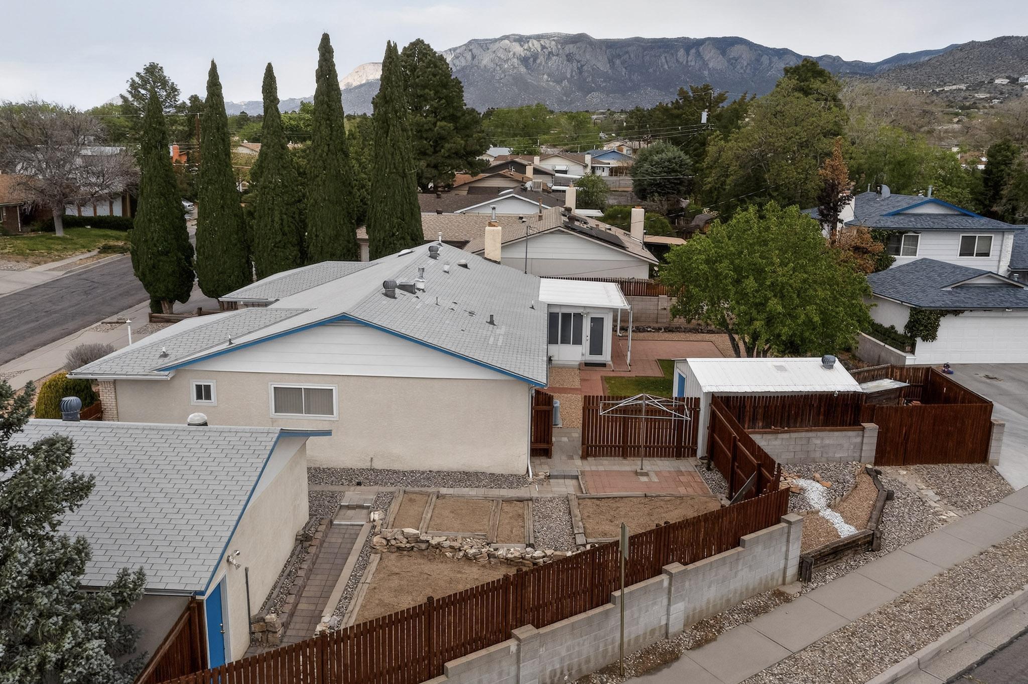 3400 Black Hills Road NE