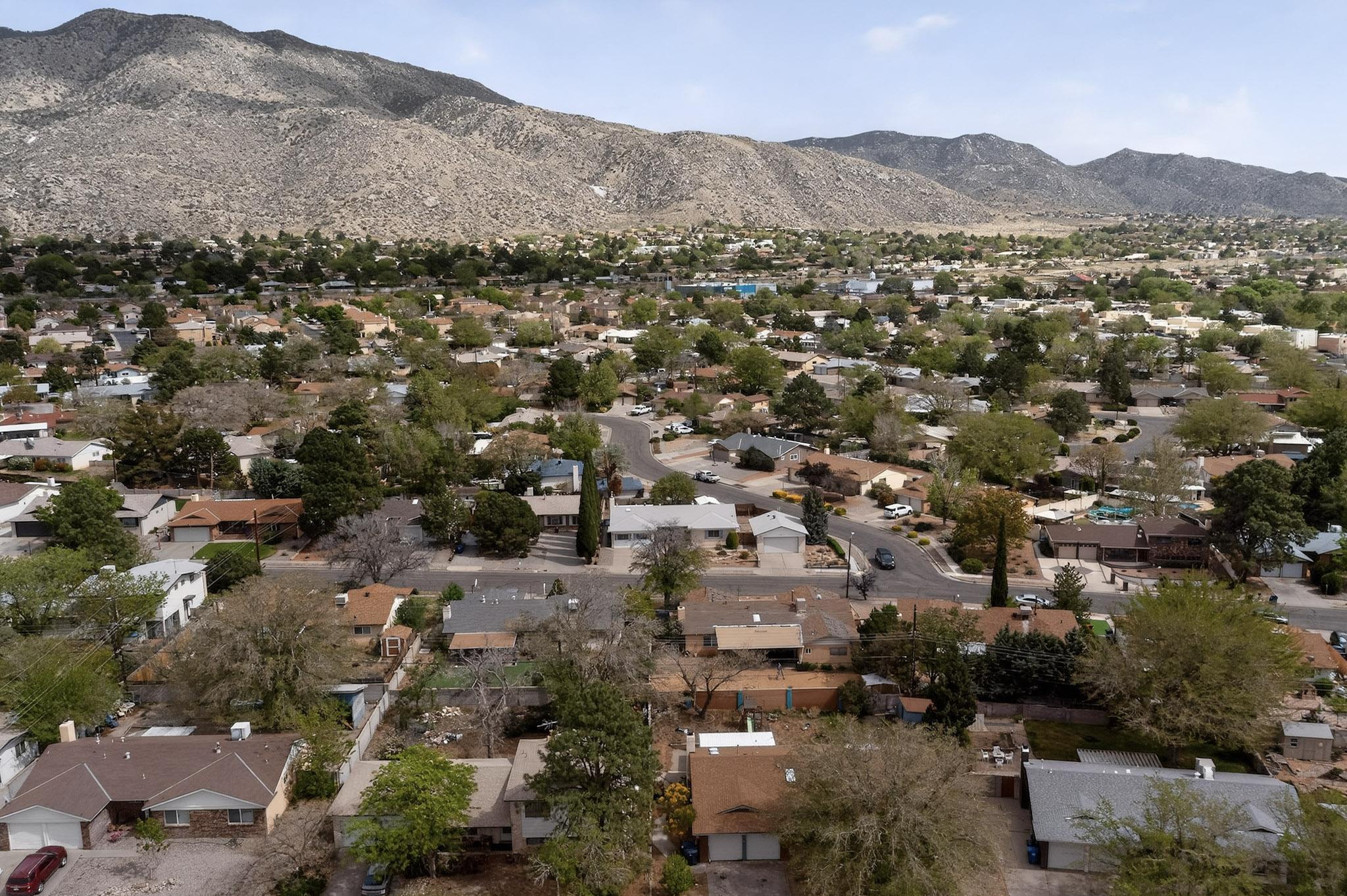 3400 Black Hills Road NE