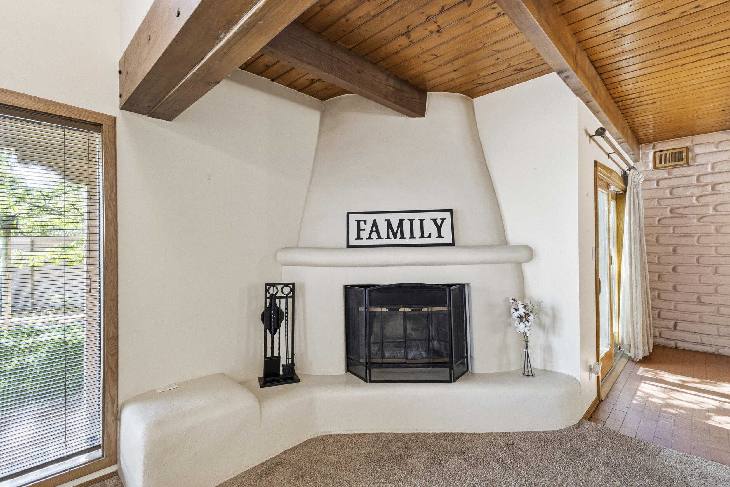 1181 Mesa Loop NW