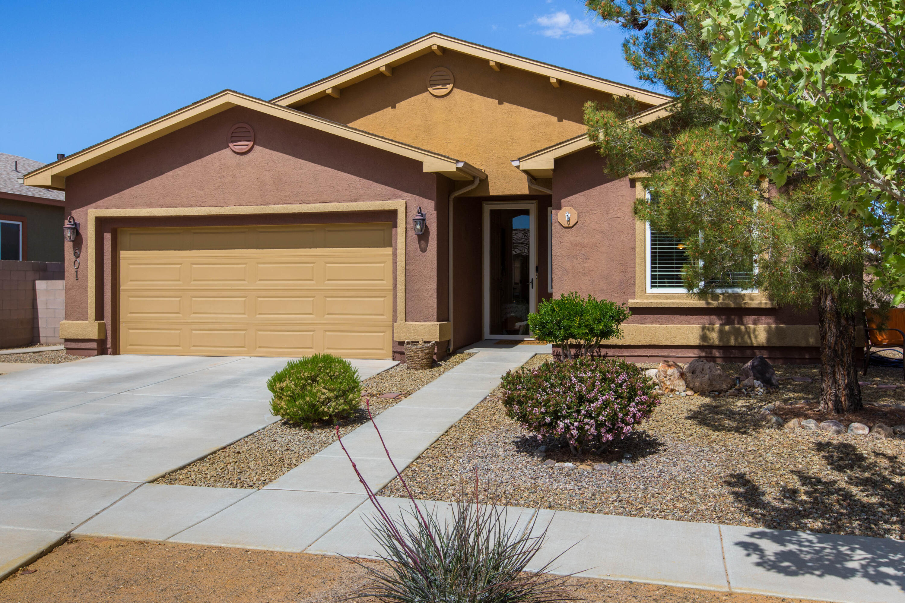 601 Promenade Trail SW