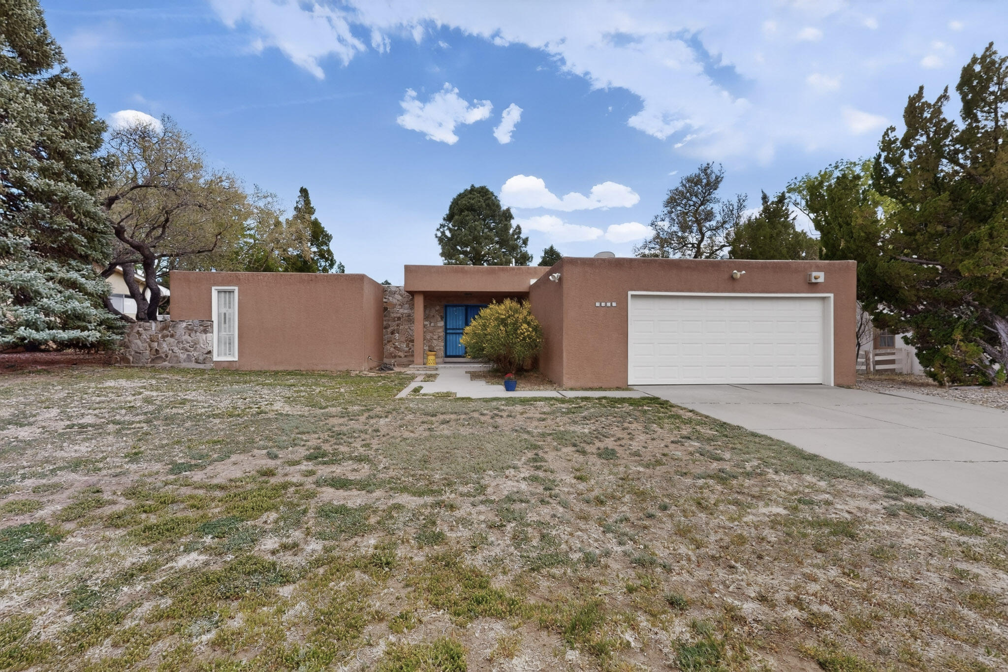 7012 Arroyo Del Oso Avenue NE