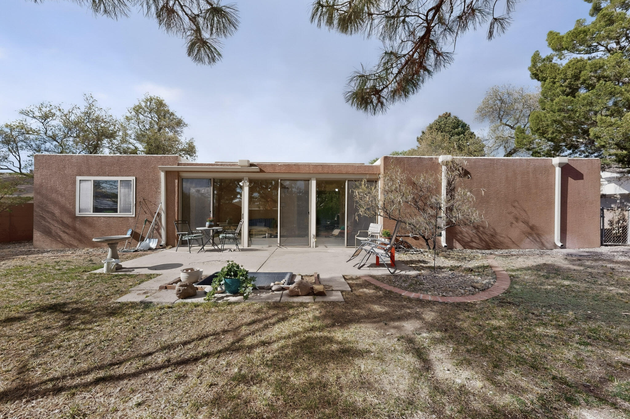 7012 Arroyo Del Oso Avenue NE