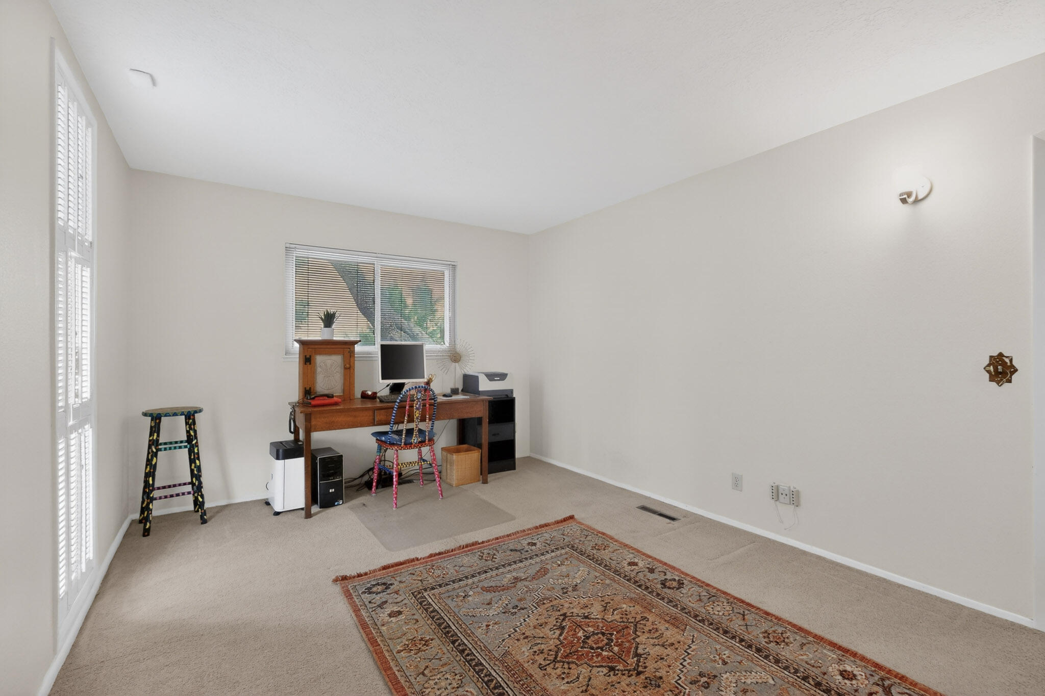 7012 Arroyo Del Oso Avenue NE