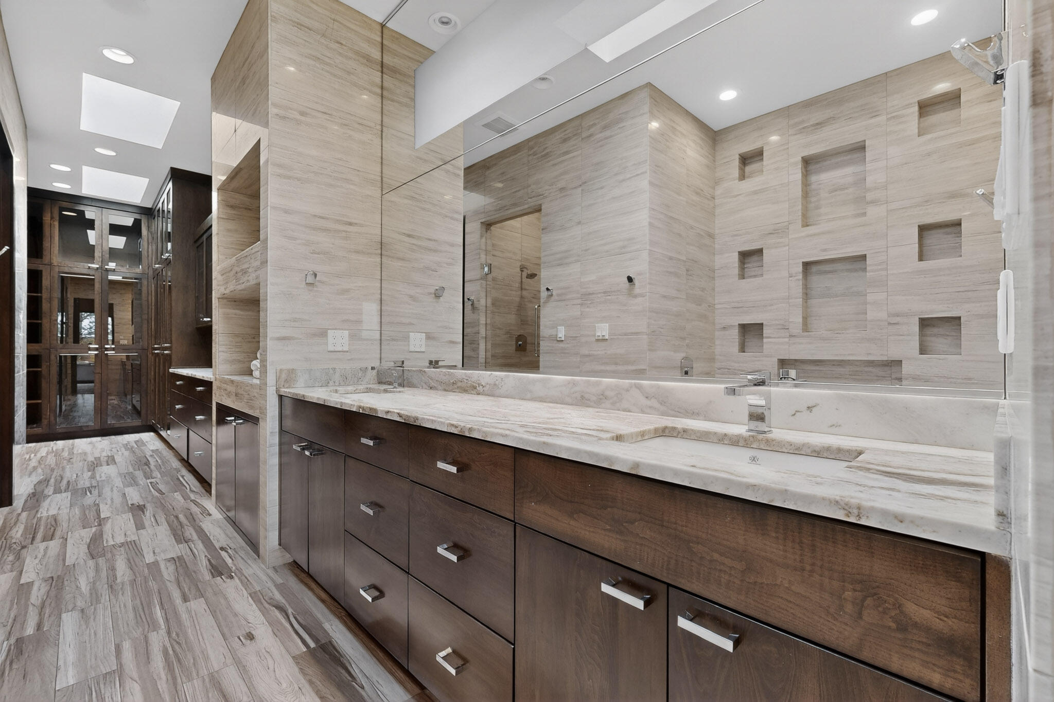 8815 Silver Oak Lane NE