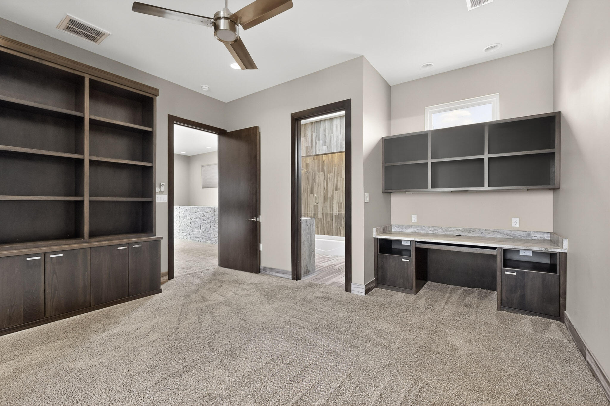 8815 Silver Oak Lane NE