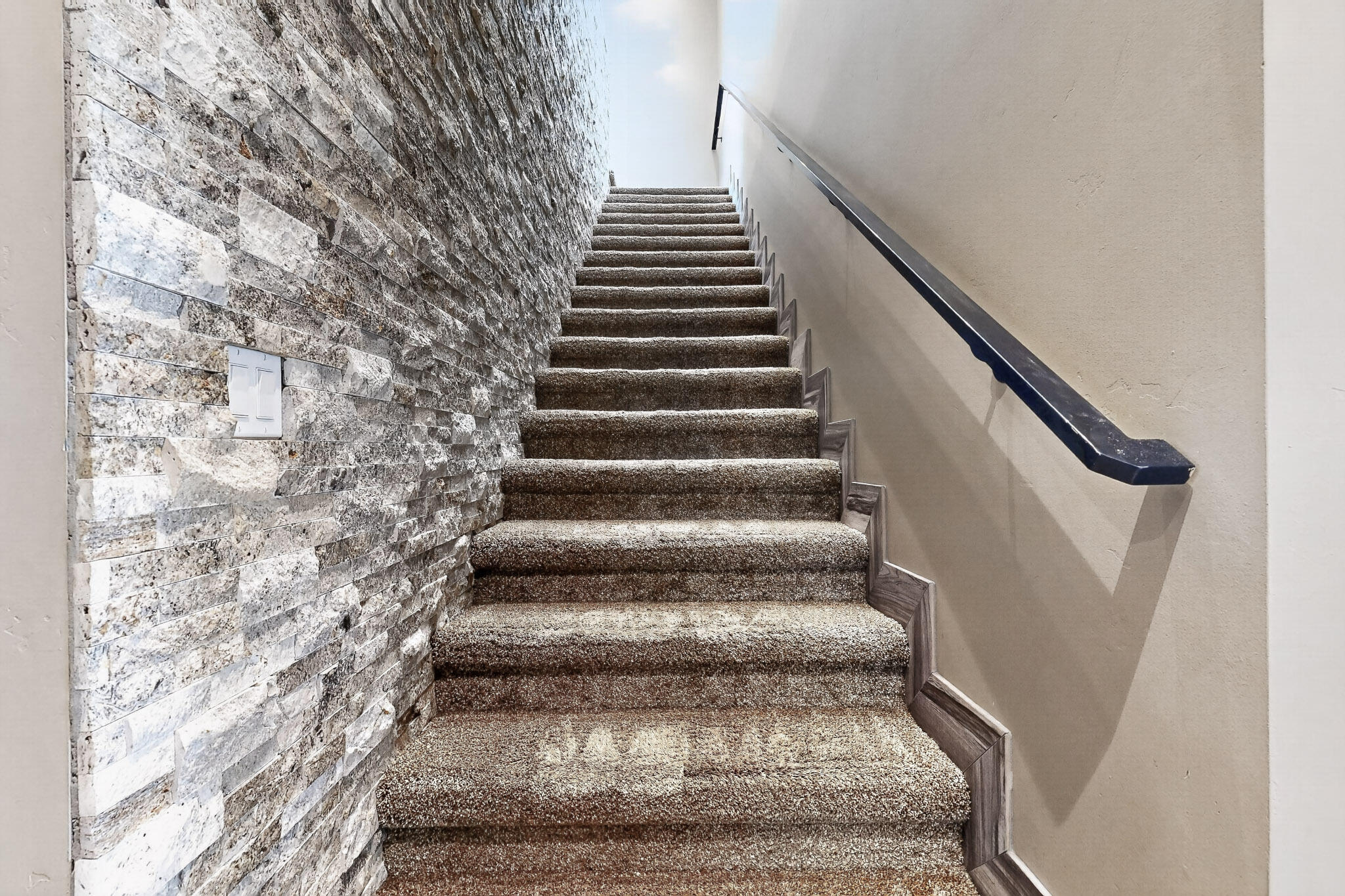 8815 Silver Oak Lane NE