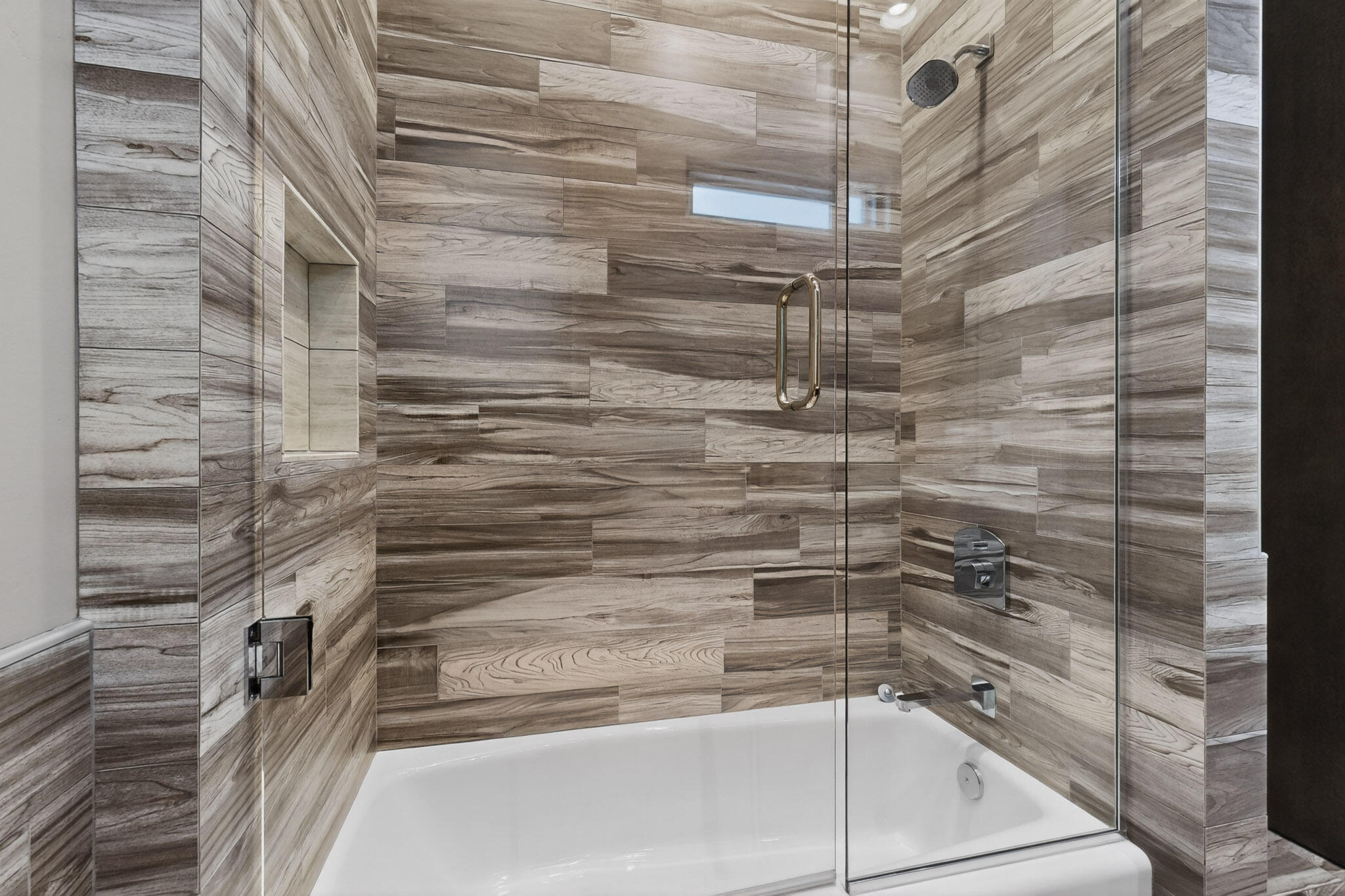 8815 Silver Oak Lane NE