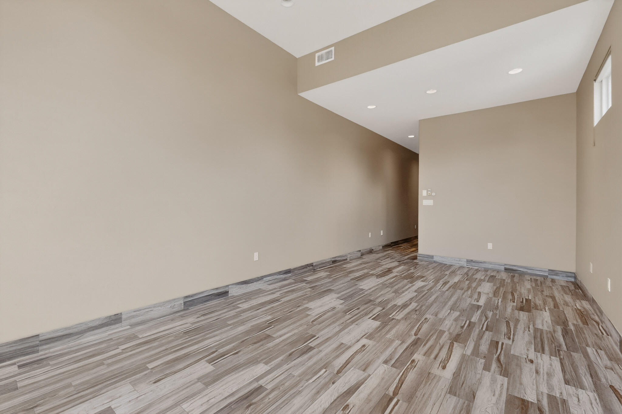 8815 Silver Oak Lane NE