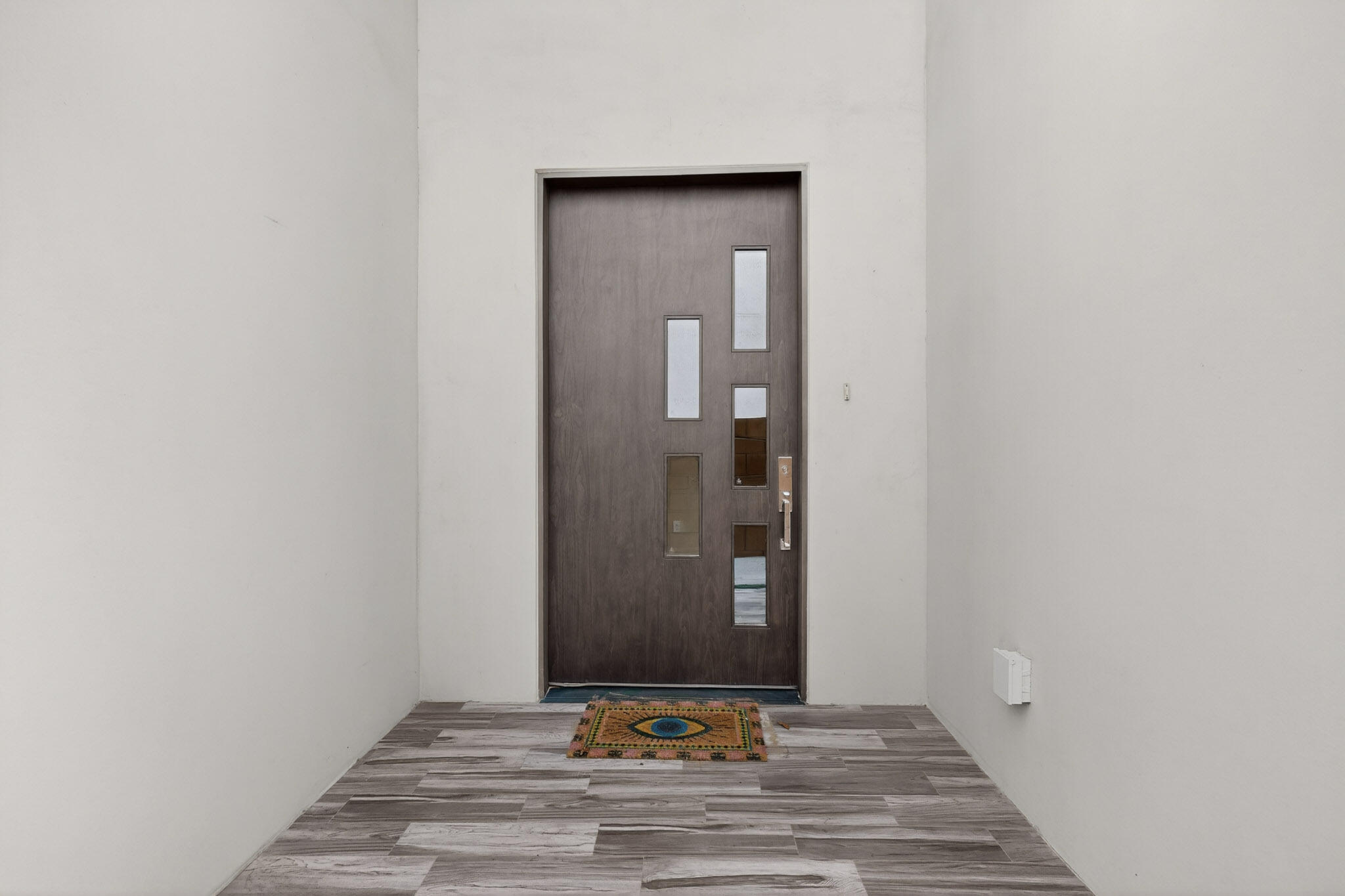 8815 Silver Oak Lane NE