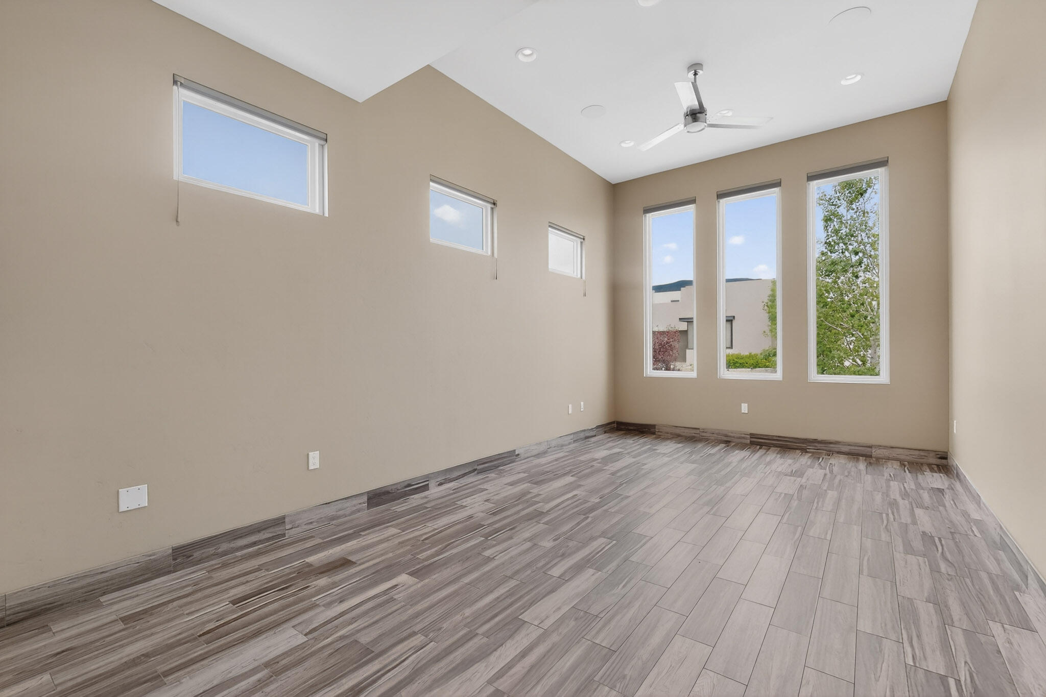 8815 Silver Oak Lane NE