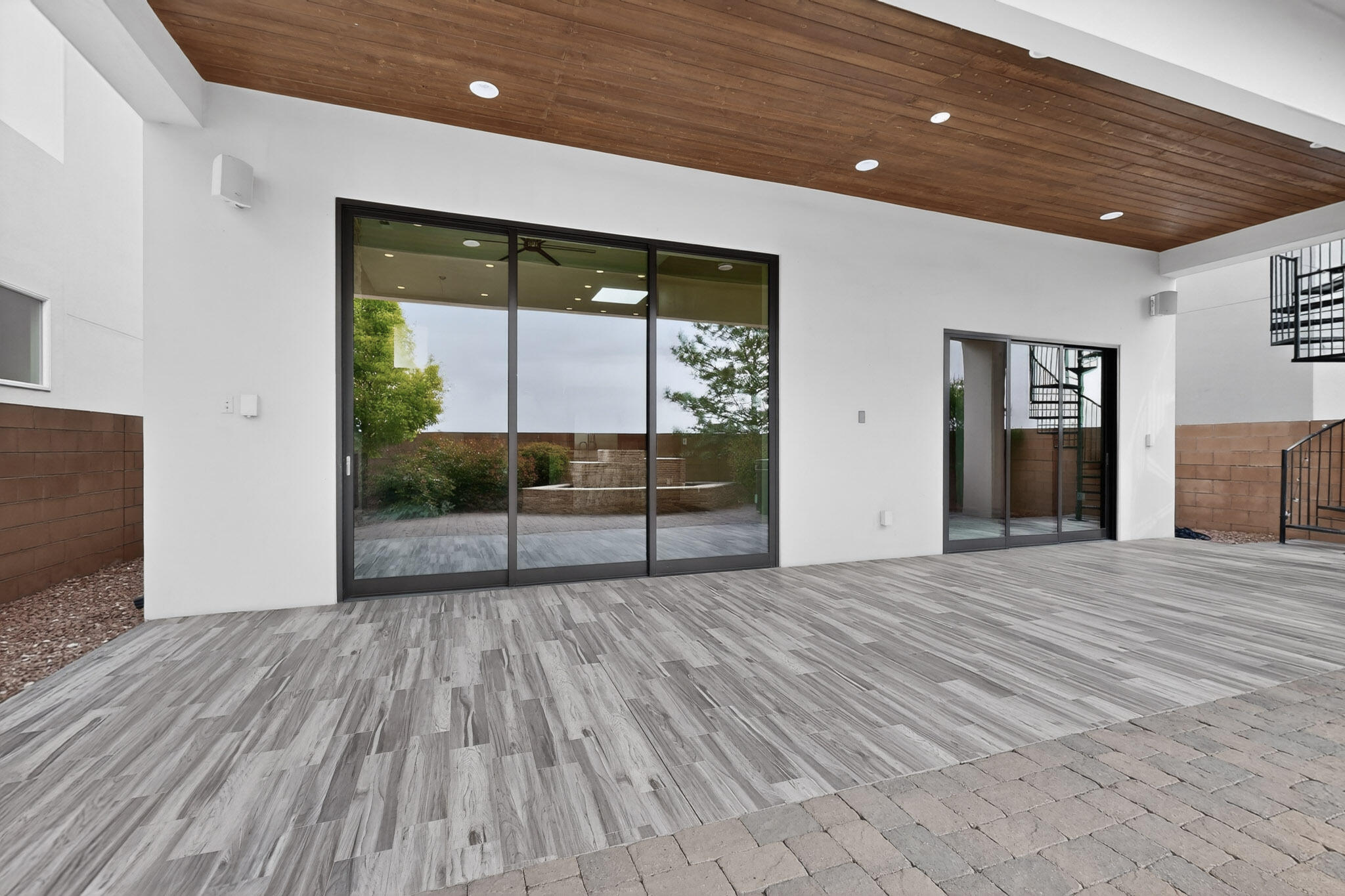 8815 Silver Oak Lane NE