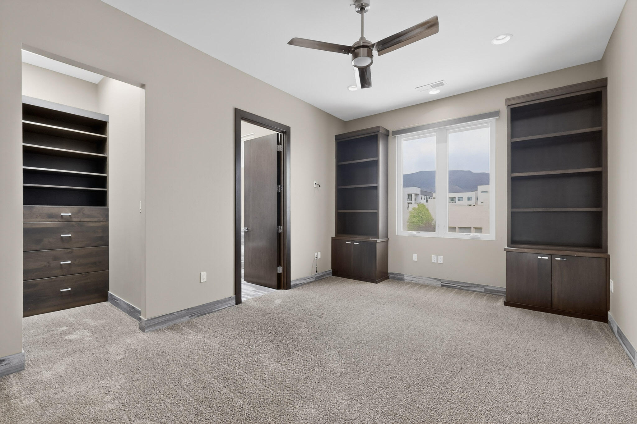 8815 Silver Oak Lane NE